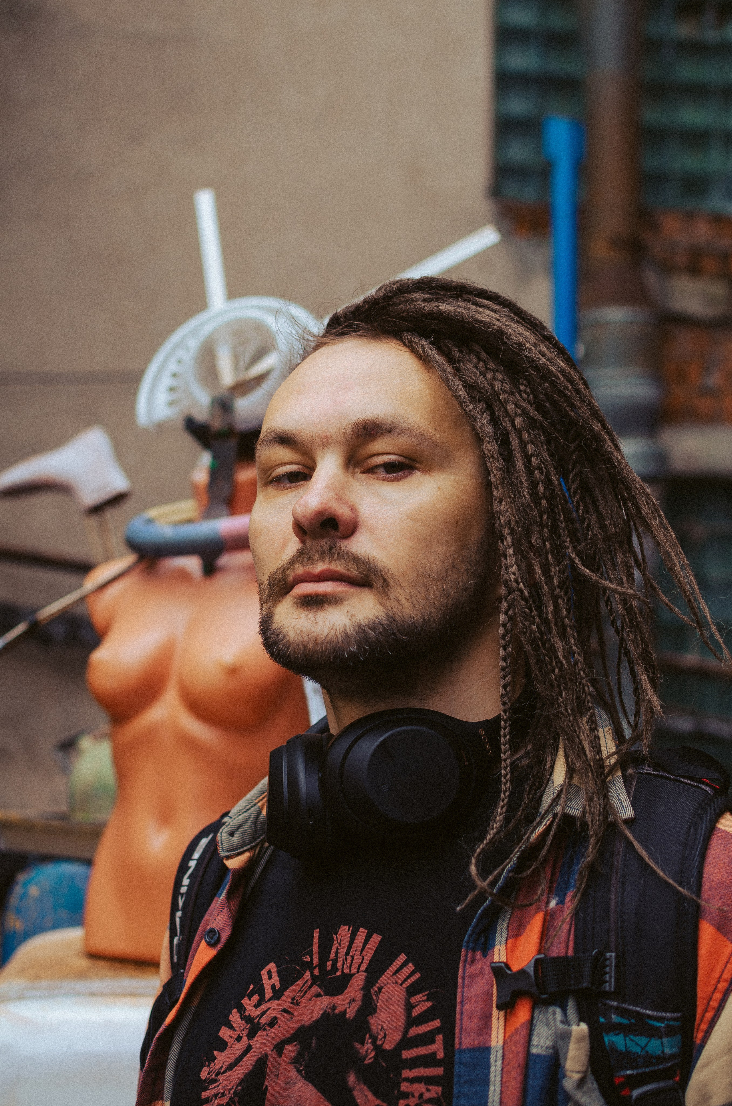 Антон. КВЭЛ — Кто Все Эти Люди