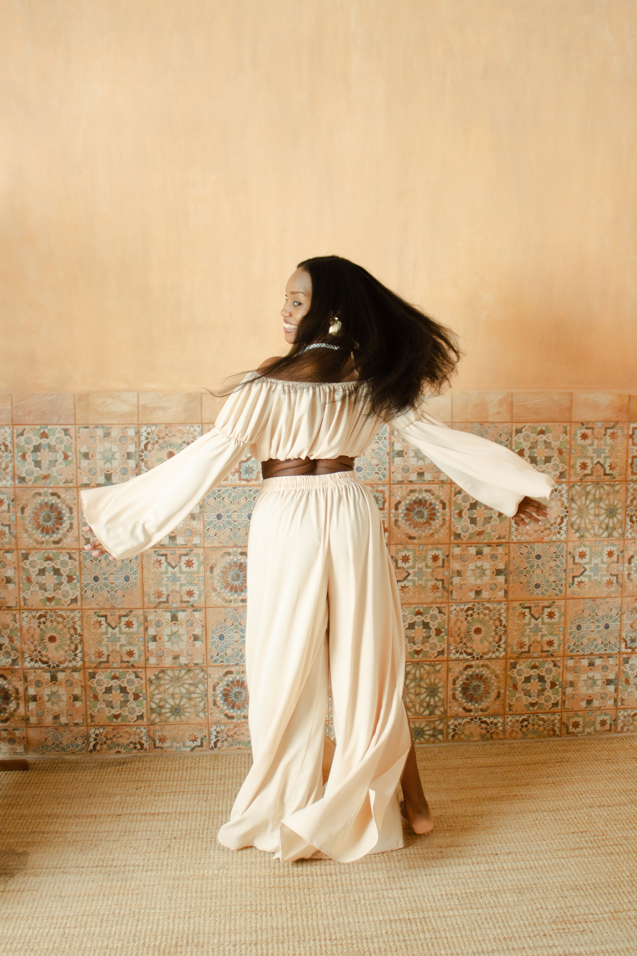 African style portrait, Morocco, studio photos, woman portrait, портрет девушки в фотостудии, студийная съемка, фотограф Соня с Земли, студийная фотосессия в Москве, женский портрет, портрет в студии с мягким светом, профессиональная студийная съемка, Марокко, африканский стиль, этно, этнический, этническая, бохо, ethno, ethnic, boho, Африка, Africa, professional studio photoshoot