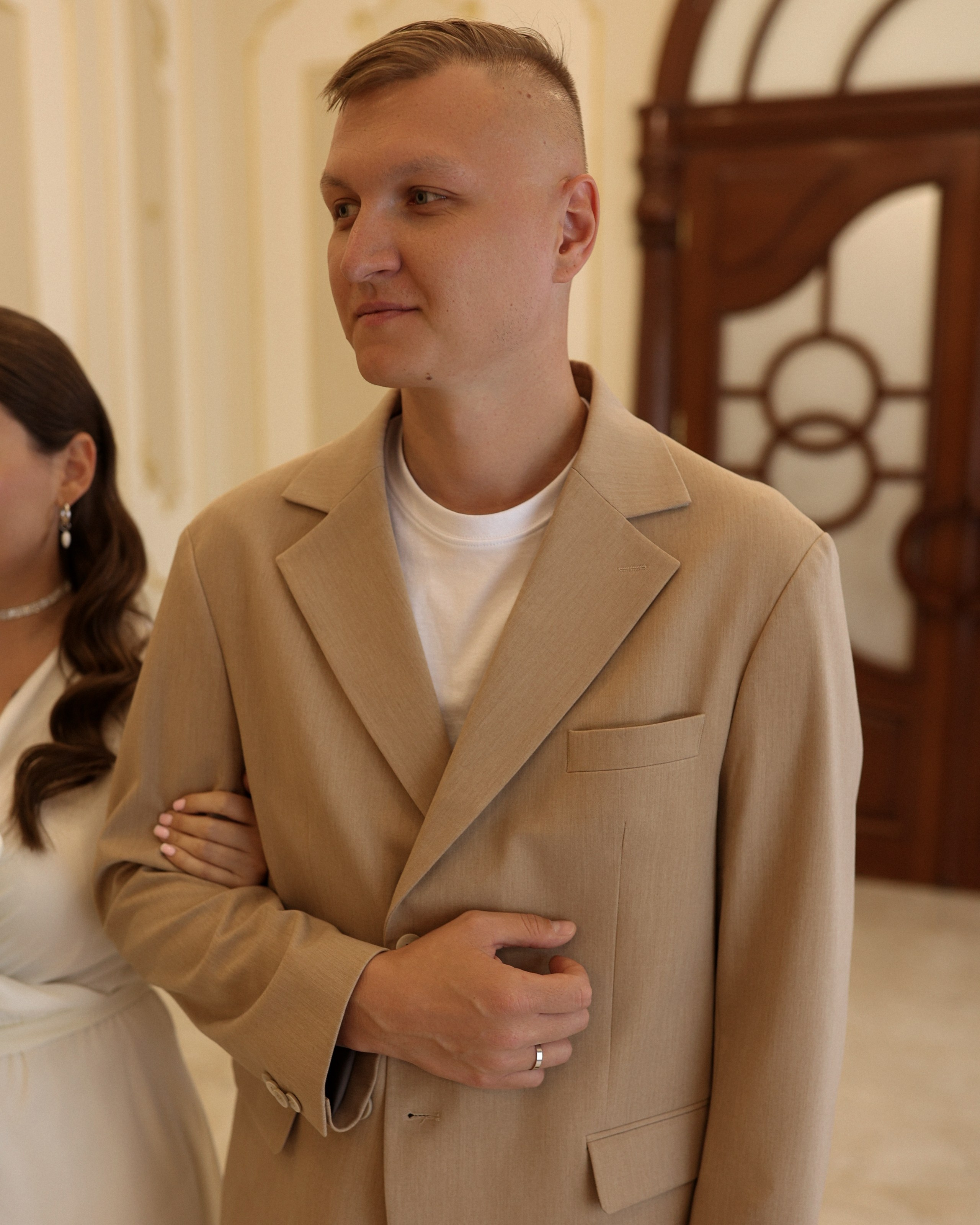 Роспись и прогулка в старом Херсонесе. Фотограф в Севастополе и Крыму Артем Волобуев