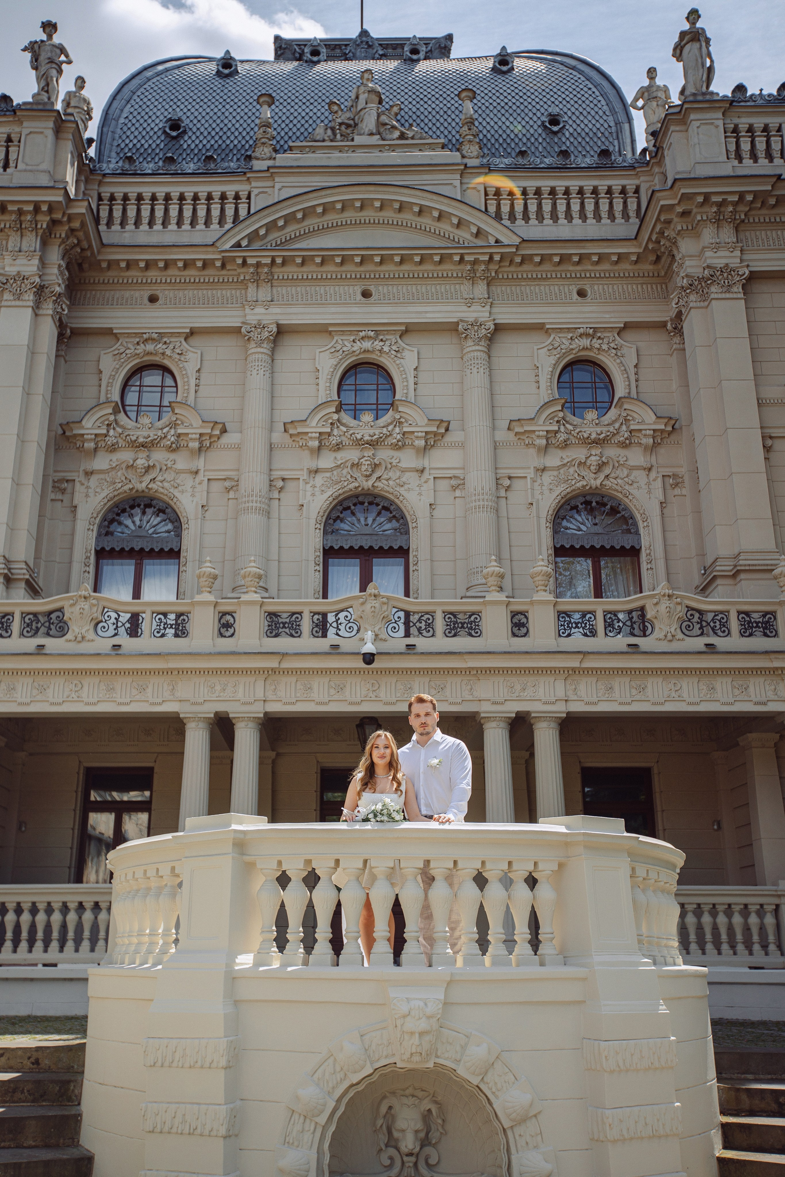 Ślubna sesja zdjęciowa w Pałacu Poznańskiego-Muzeum Miasta Łodzi. Свадебный фотограф Варшава Лодзь Польша Елена Юцова