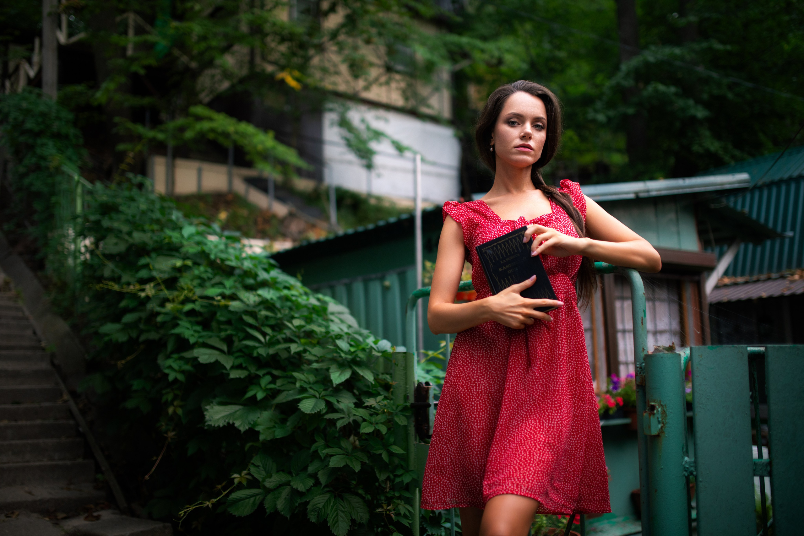 Съемка с Екатериной на рассвете на берегу реки