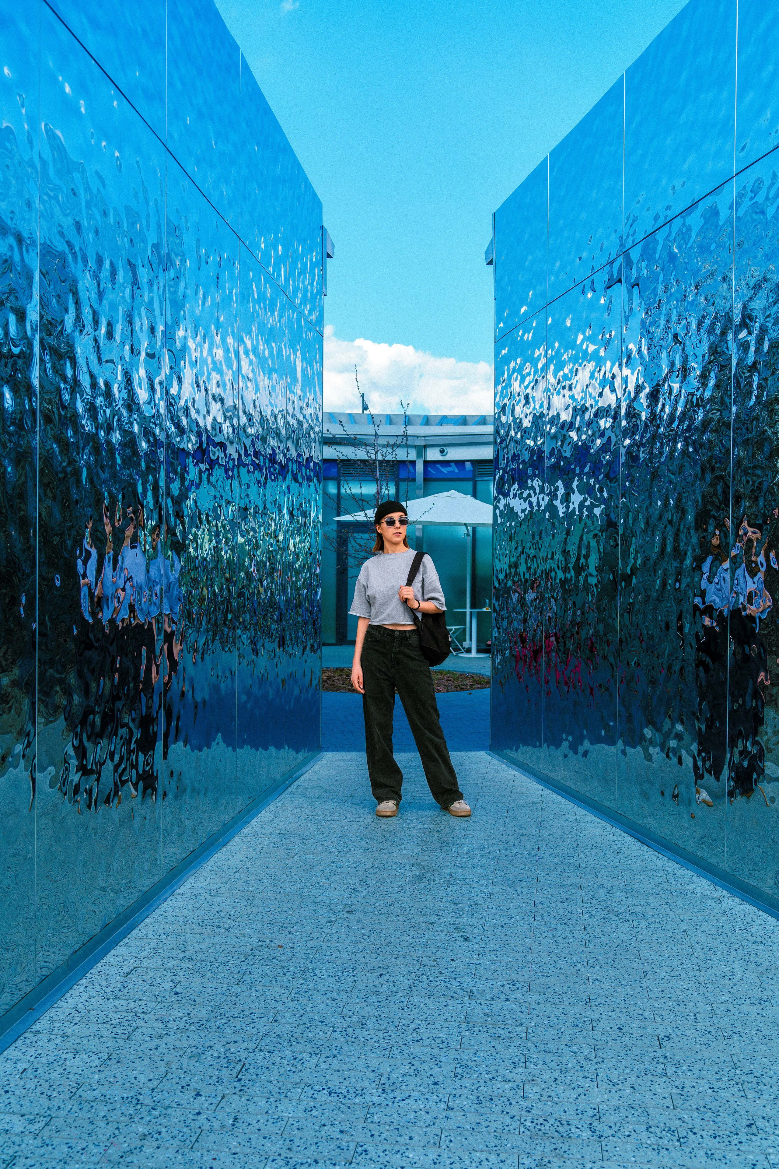 Индивидуальная уличная фотосессия девушки рядом с Кремлем. Репортажный, свадебный и портретный фотограф в Казани | Ринат Миниханов