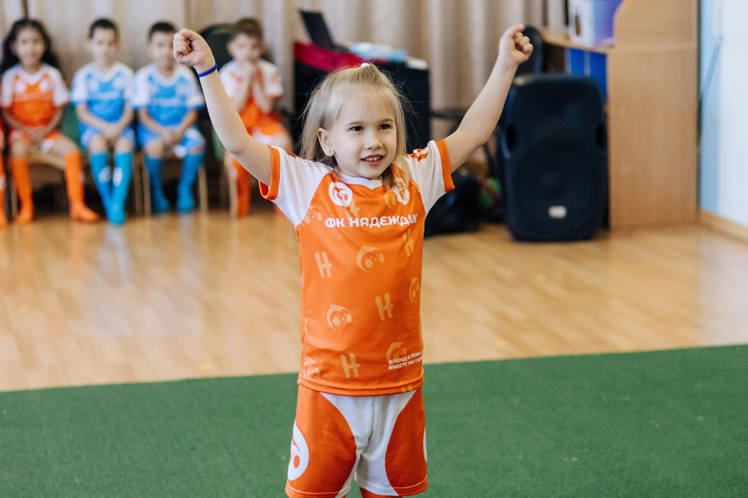 Фотосессия с кубком в детских садах г. Магнитогорска. Денис Прохоров Фотограф в г. Магнитогорск