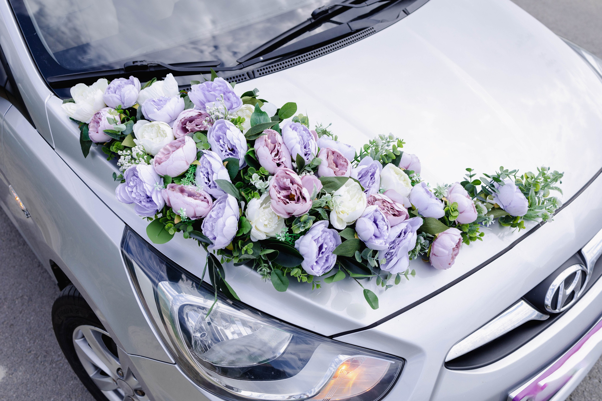 Свадебные украшения на а/м. Семейный свадебный фотограф в Воронеже и Россоши