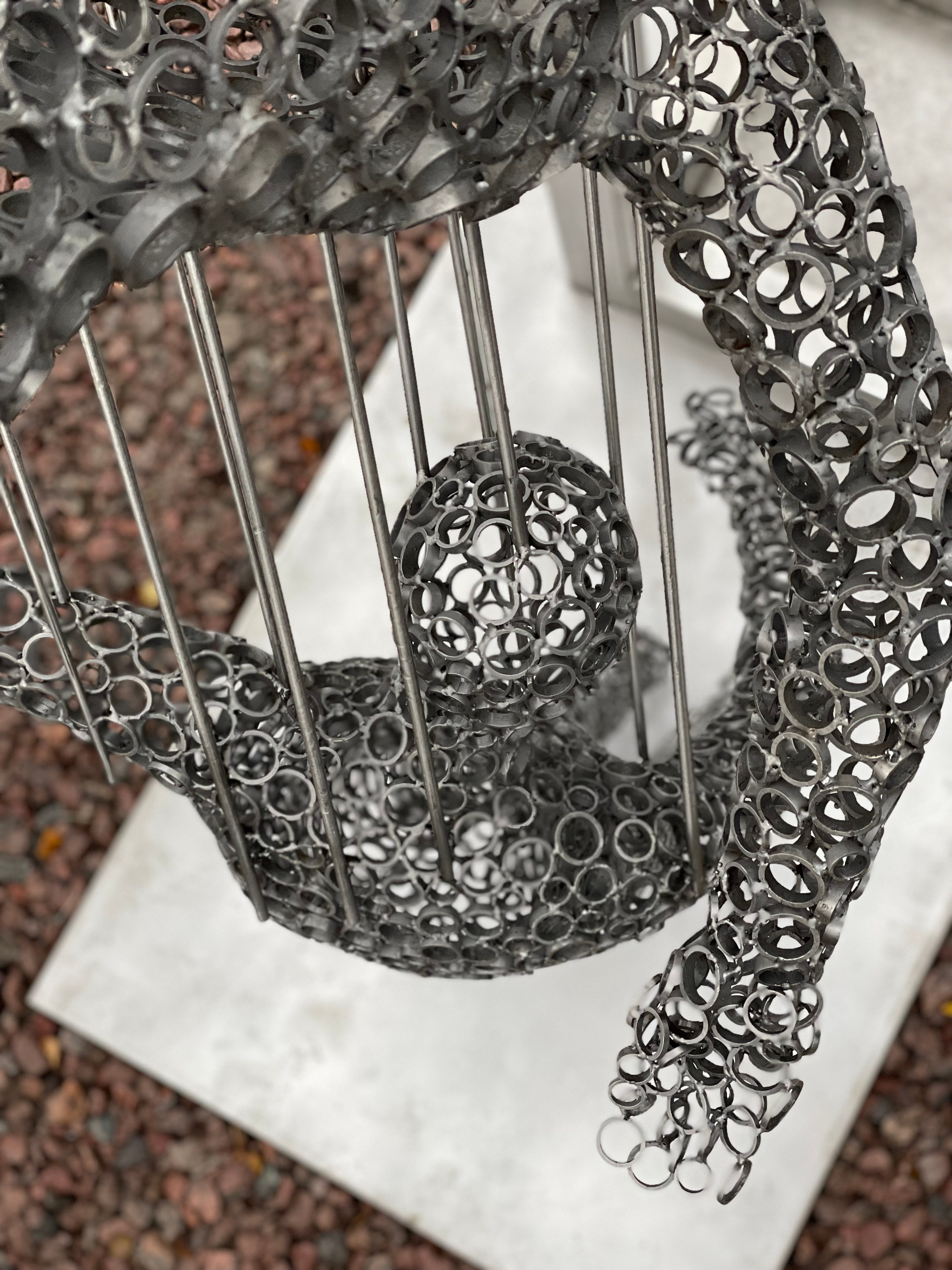 Паркур/Свободное падение /Спб/Малая Балканская 13к2 /2023. Художник — скульптор Антонина Фатхуллина