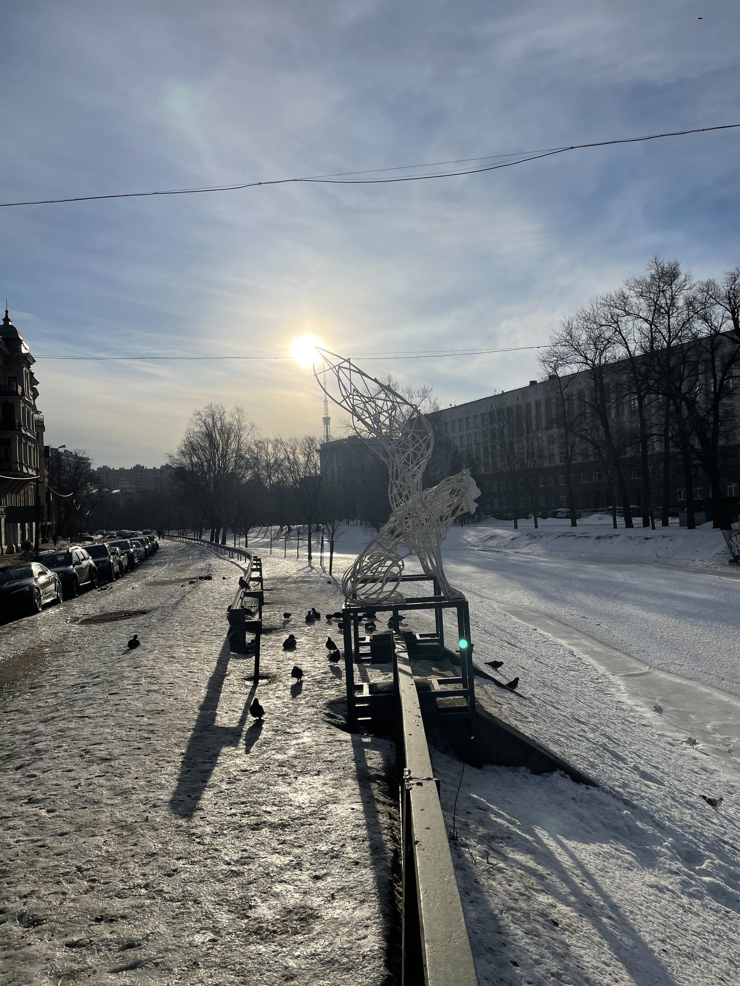 Чернореченские львы / СПб/ул.Торжковская 1/2021. Художник — скульптор Антонина Фатхуллина