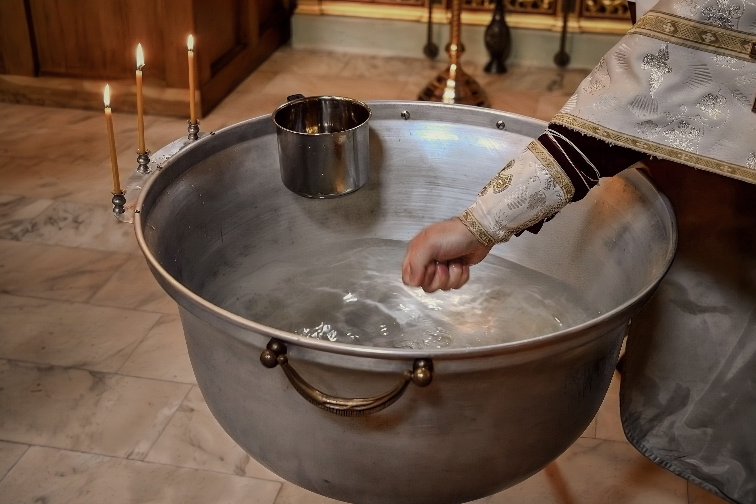 Крещение Арбат мама Ксения. Семейный и детский фотограф Москва