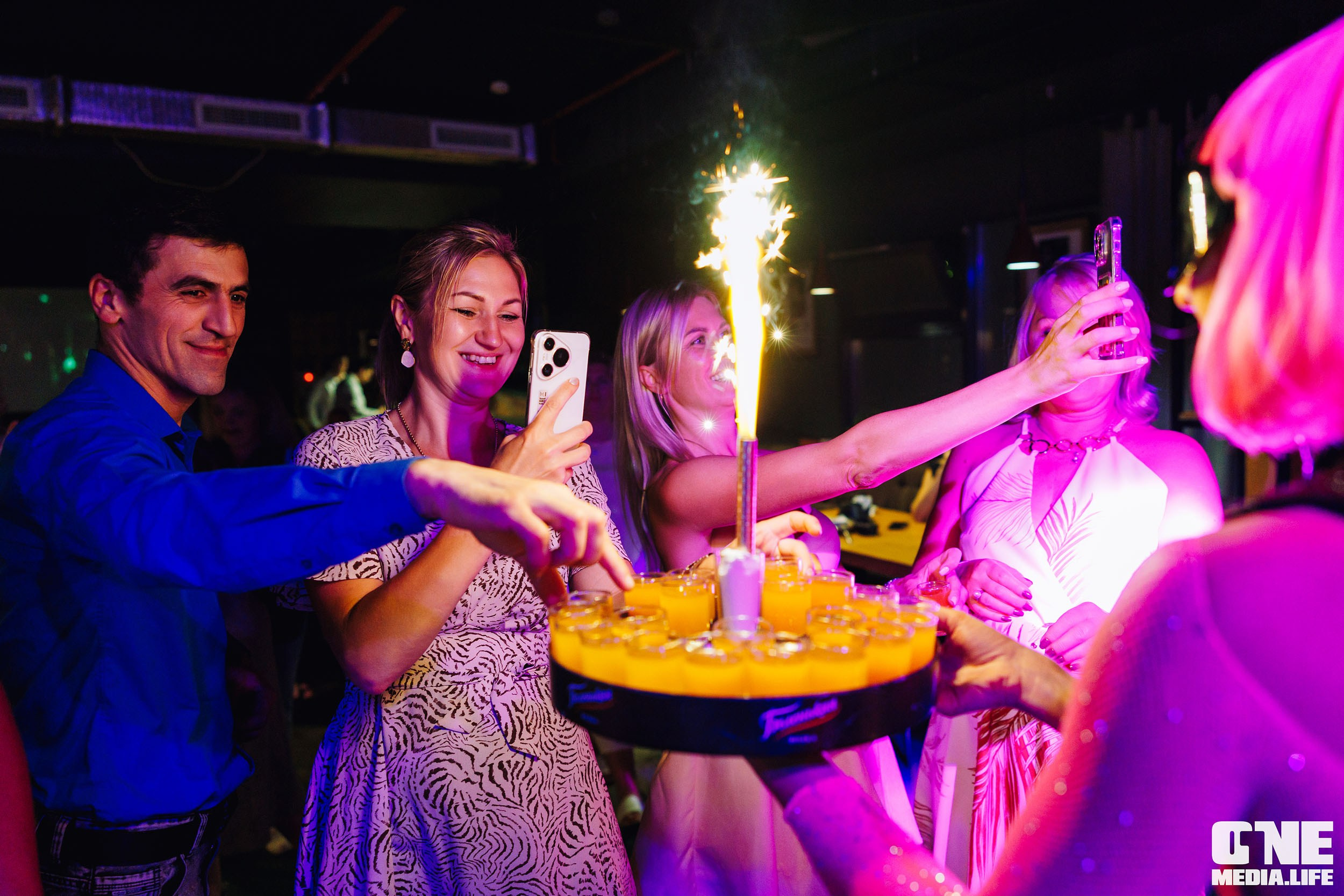 Фоторепортаж из бара Баррэ. One Media Life: фоторепортажи, фотоотчеты с мероприятий и заведений