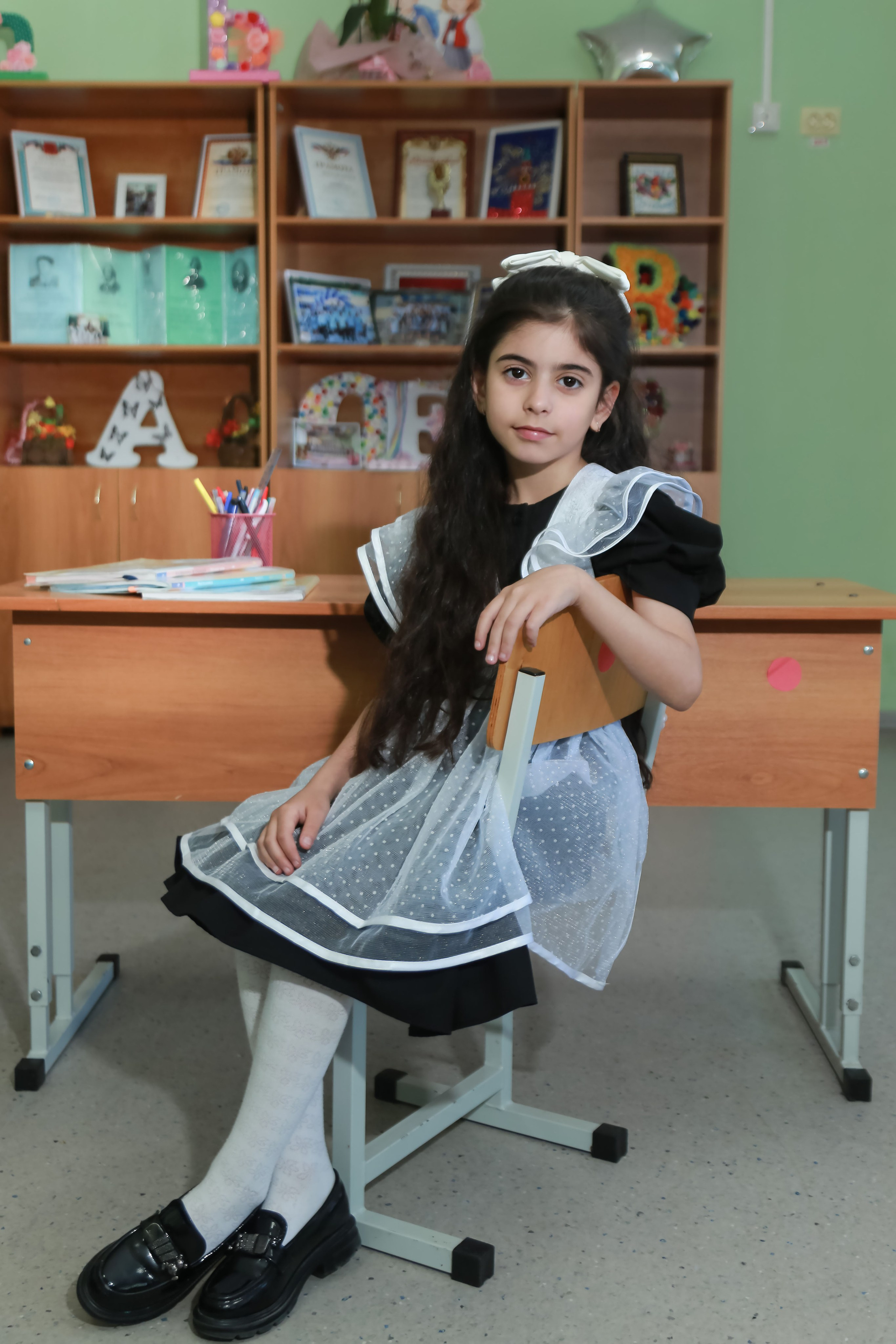 Выпускные съемки «Школа. Портреты». «ФотоЛерия» ФОТОГРАФ ВЫПУСКНЫЕ АЛЬБОМЫ