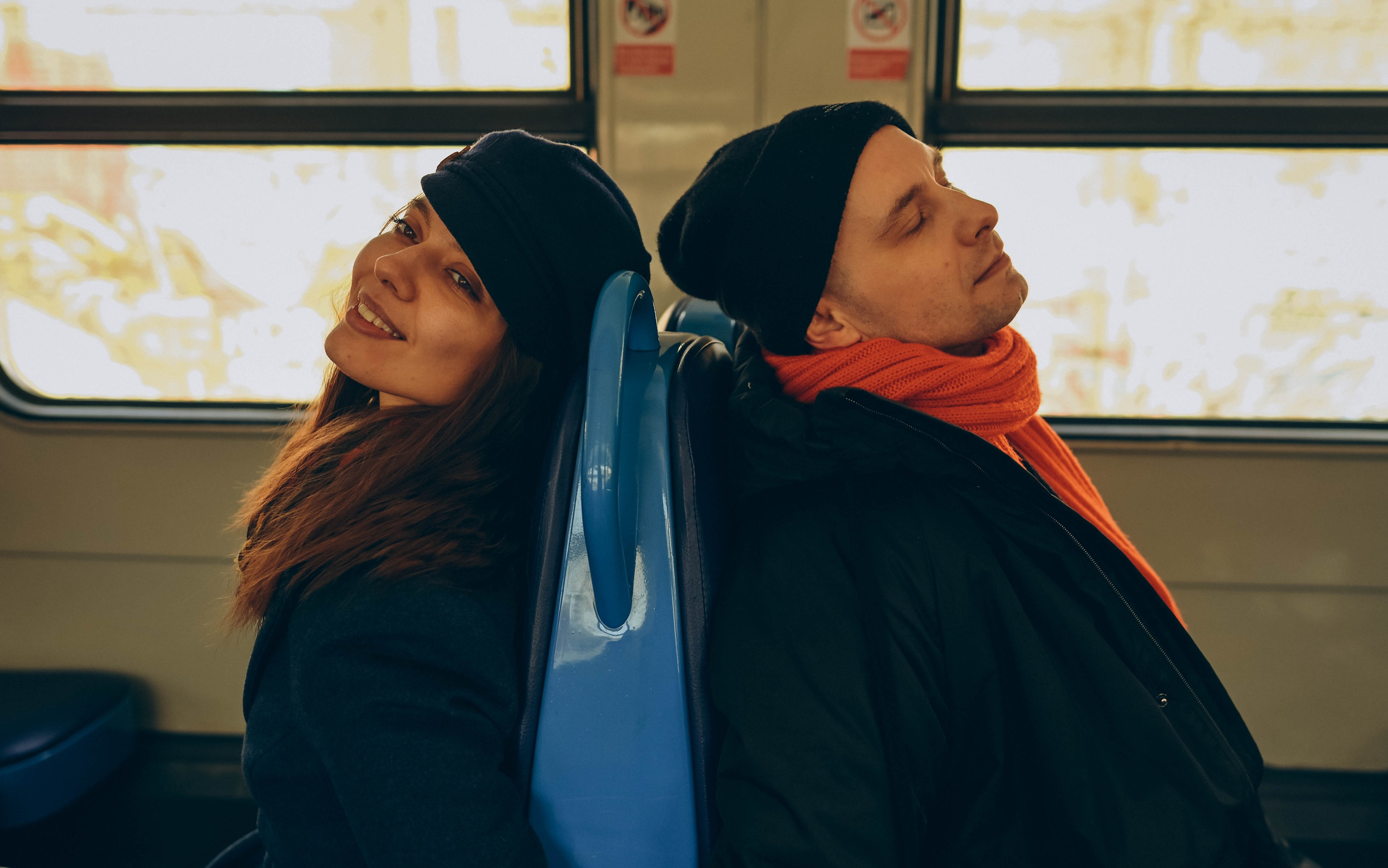 фотосессия love story фотосессия в электричке свадебный фотограф спб 