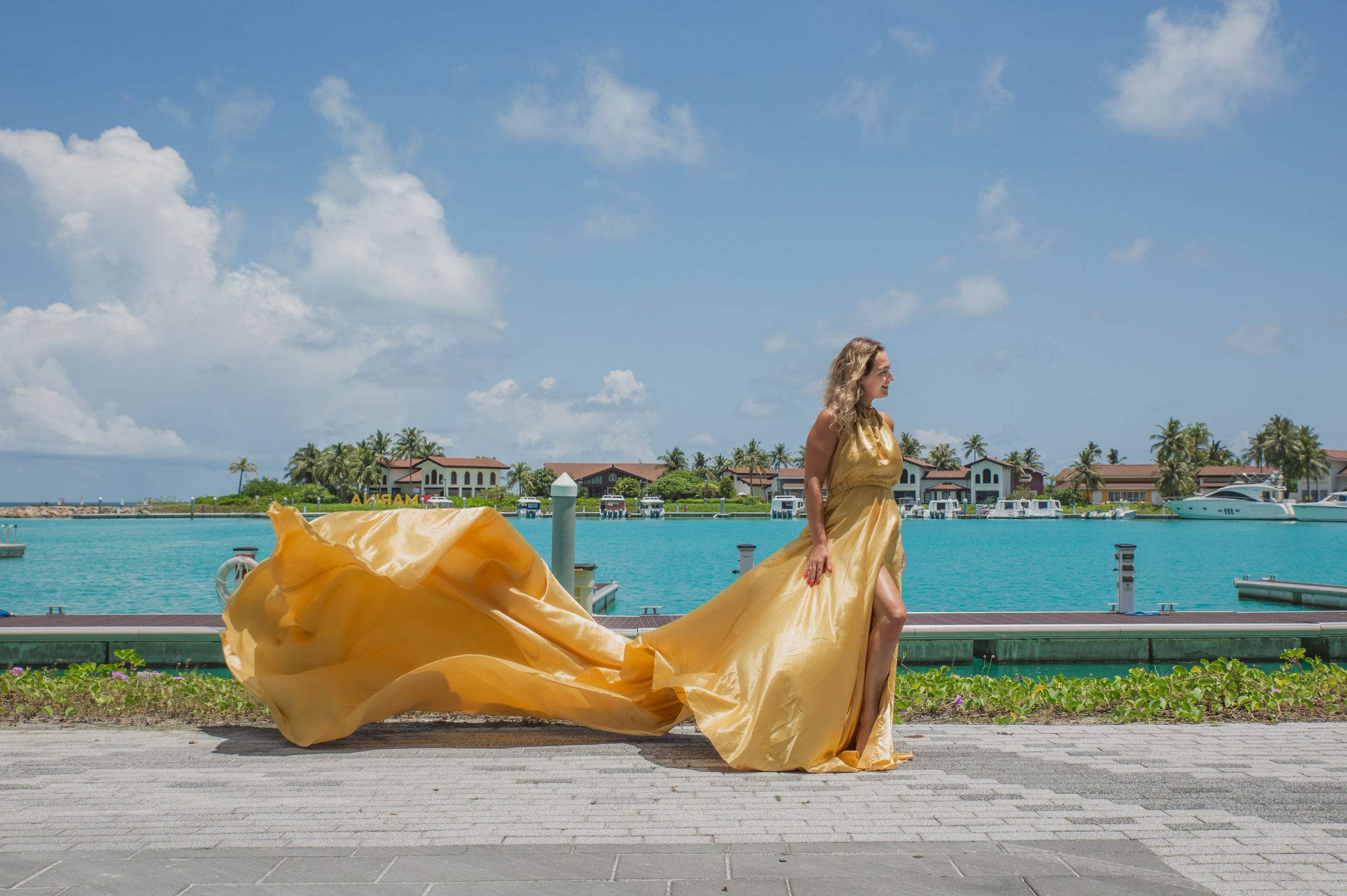Летящие платья. Photographer in Maldives
