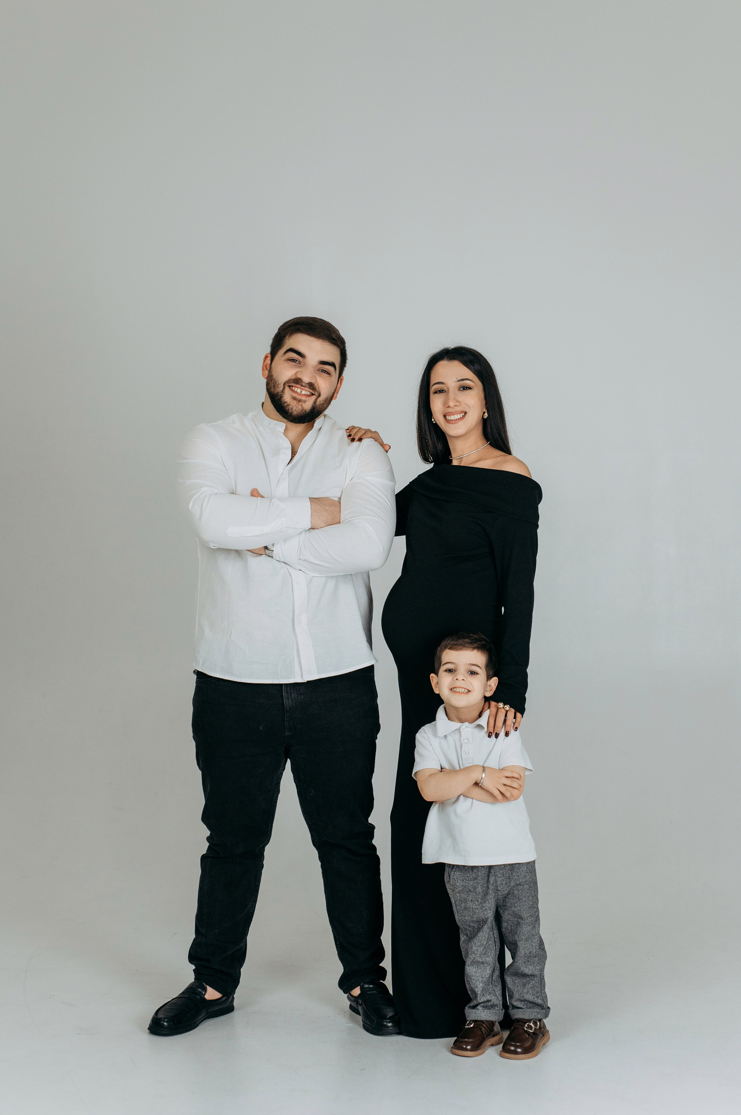 Семейная фотосессия на циклораме. Семейный и свадебный фотограф в Санкт-Петербурге Юлия Мельникова