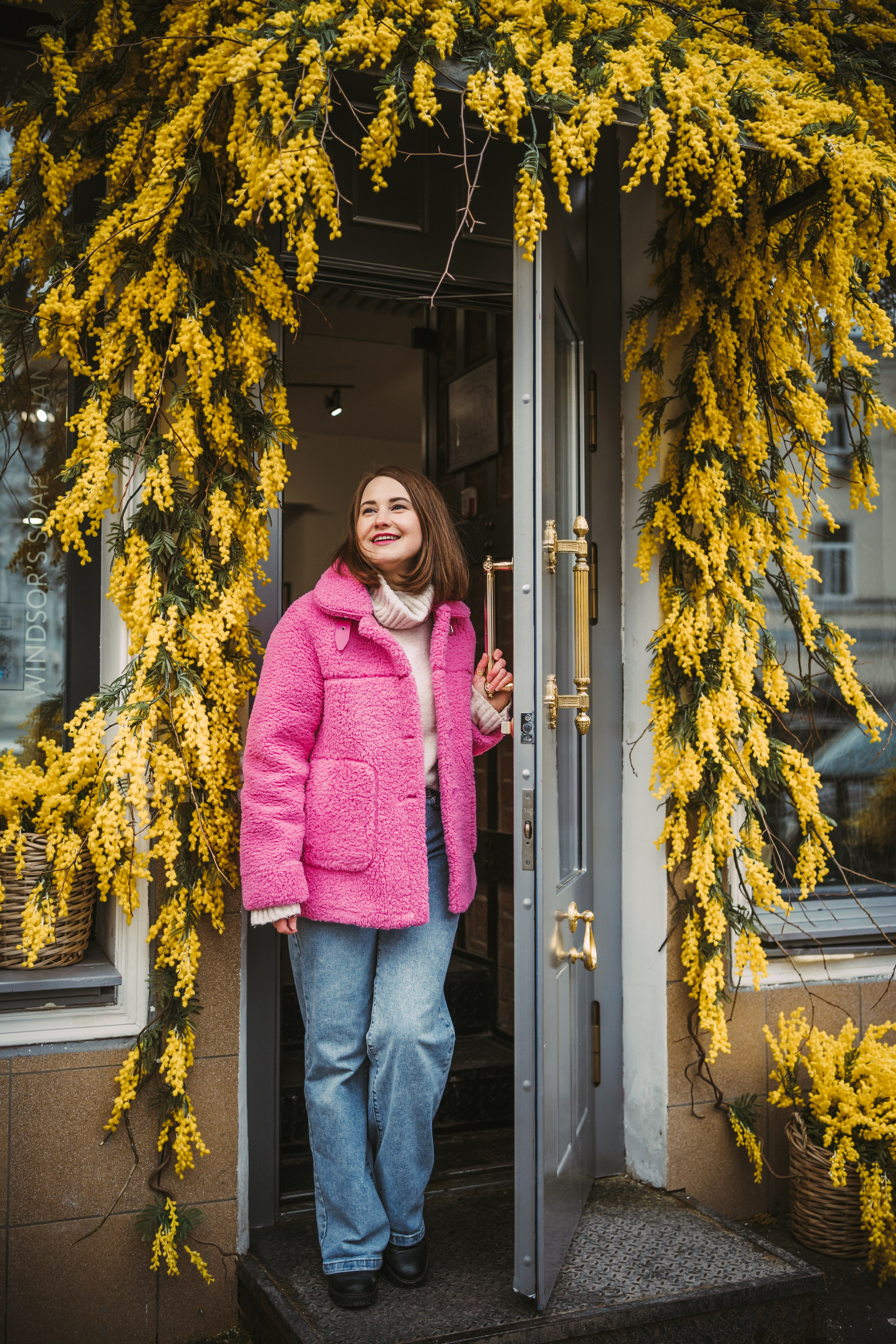 Фотосессия с мимозой. Женский фотограф в Москве Кристина Чечина