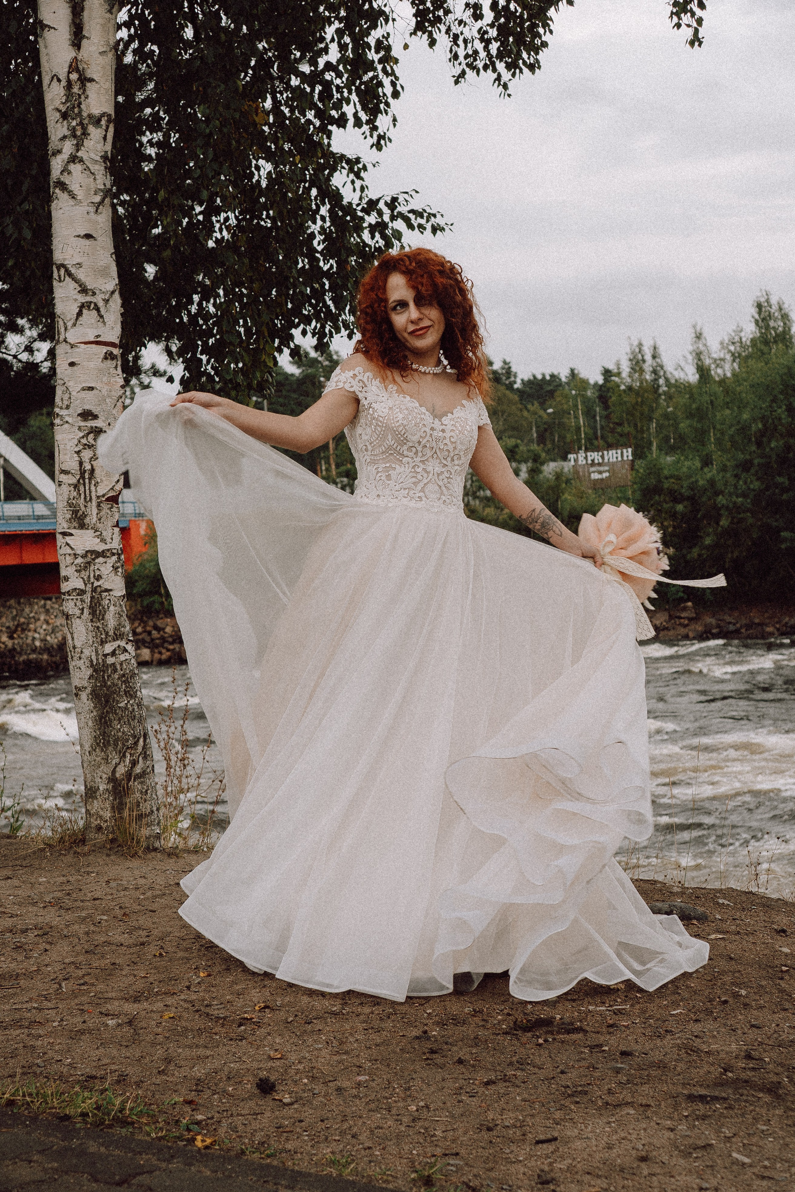 СВАДЕБНАЯ ФОТОСЕССИИЯ ПАРЫ В ГОРОДЕ ПРИОЗЕРСК В СОСНОВОМ ЛЕСУ И С ПИКАПОМ. Профессиональный фотограф, Санкт-Петербург — Виктория Богомолова