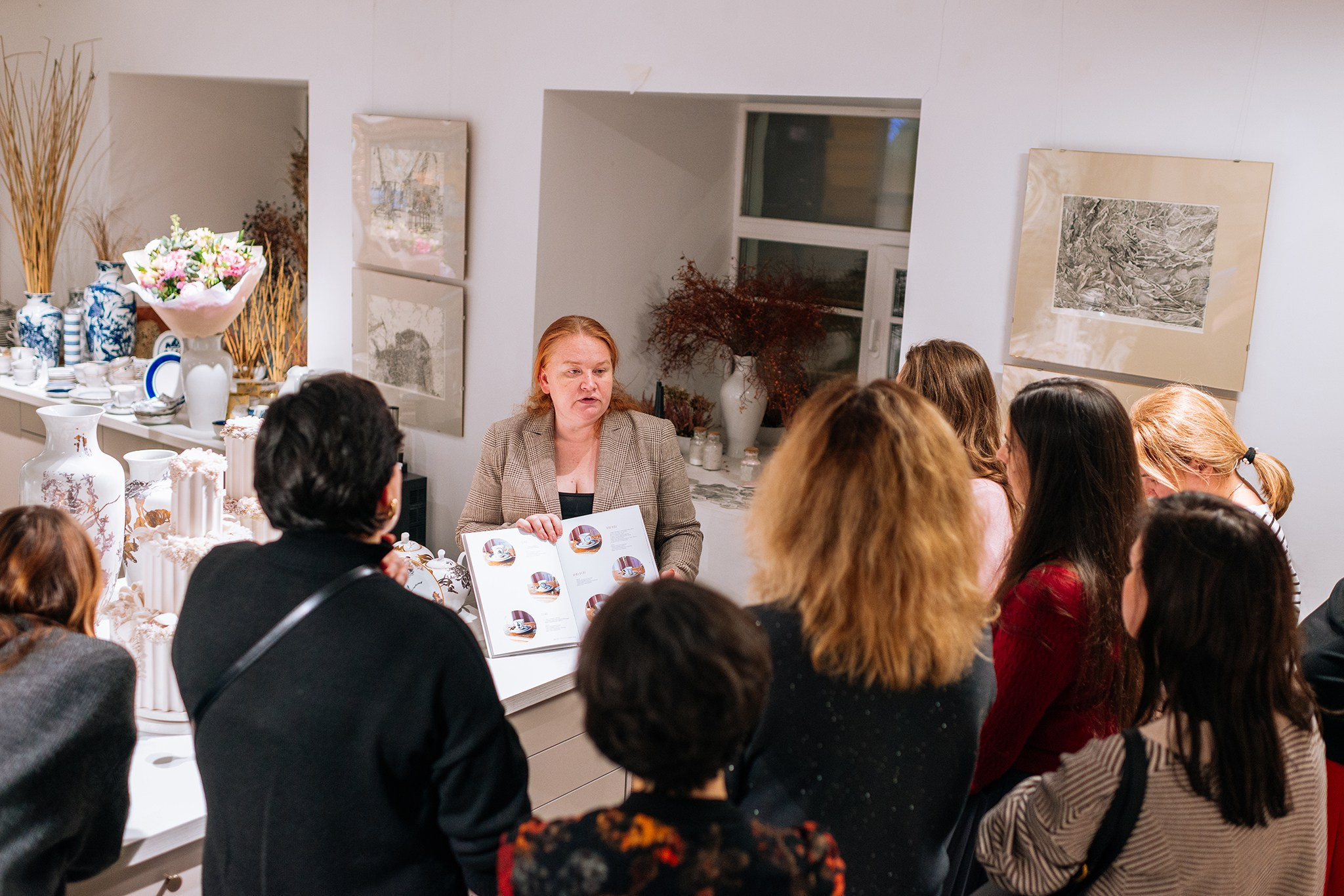 Экскурсия в галерею Зинаиды Юсовой. Декабрь 25. Репортажный фотограф в Санкт-Петербурге Анастасия Клёпова