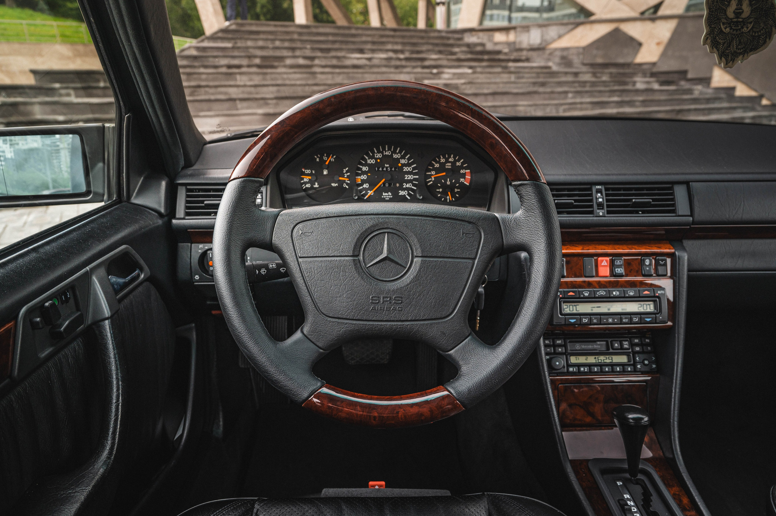 MB w124 E500 «Волчок». Автомобильный фотограф в Москве — Сидоров Дмитрий