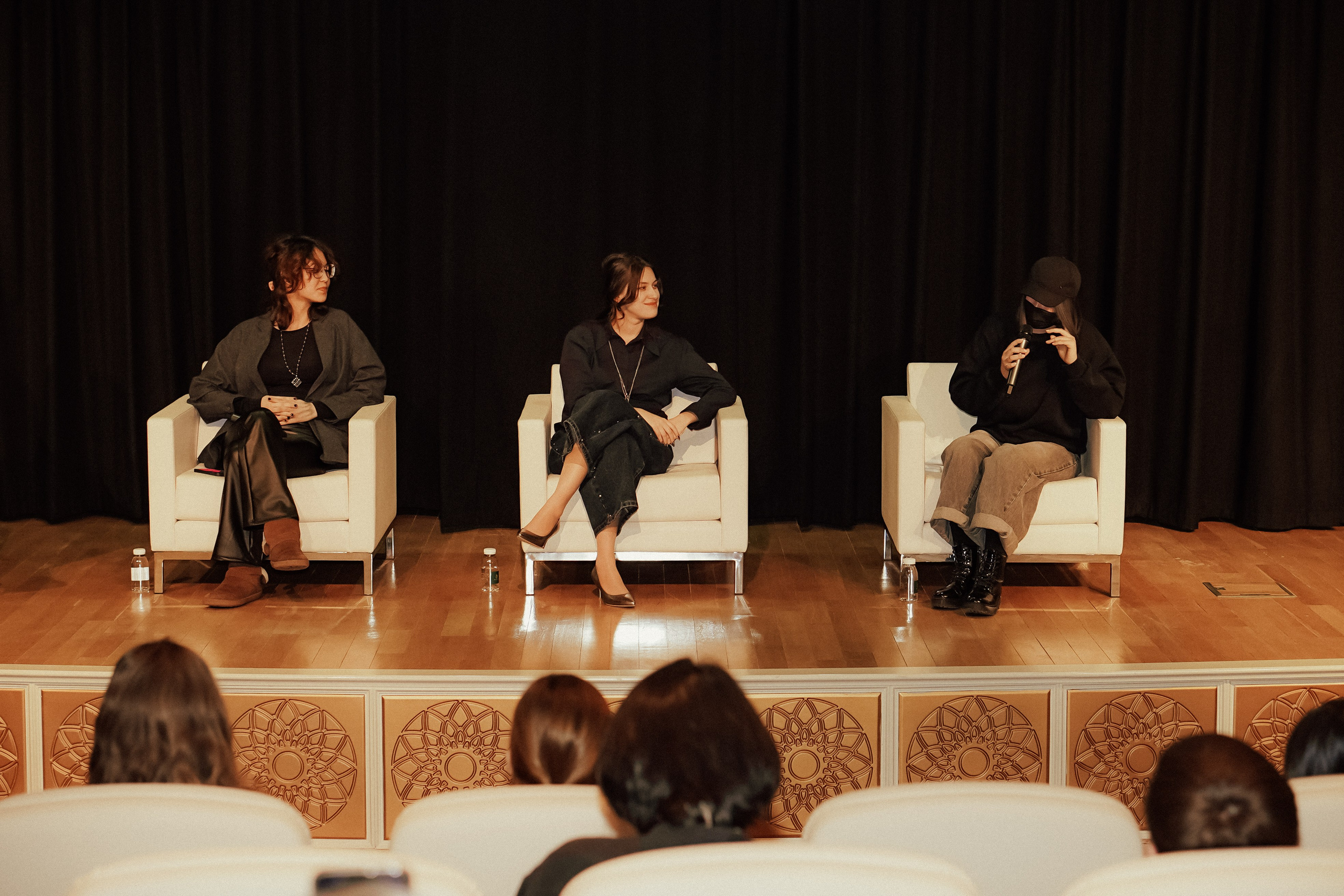 Казахстанские страницы (презентация книг). Крис Богомазова