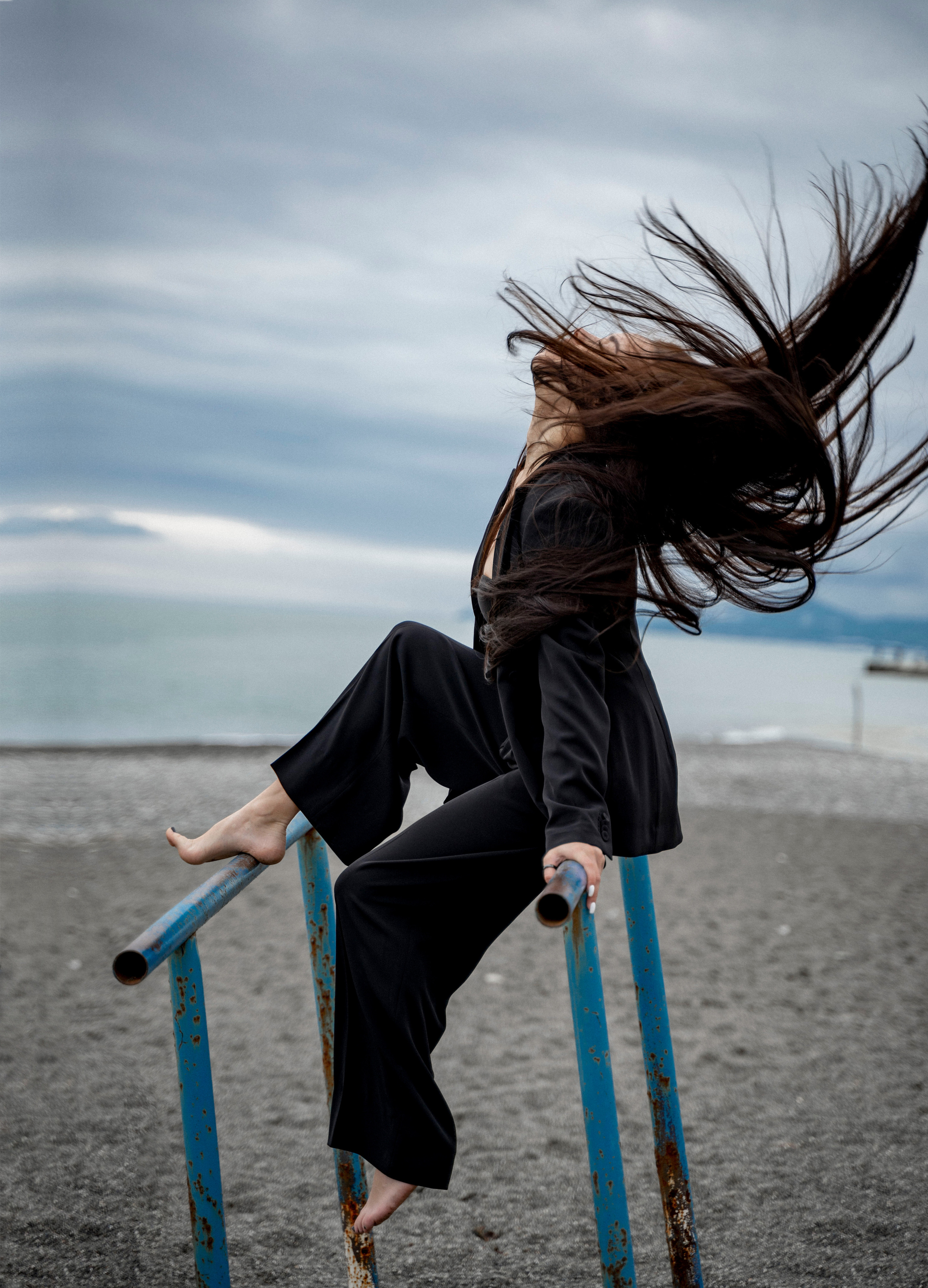 Стильная фотосессия на берегу моря. ФОТОГРАФ OXANA OXX