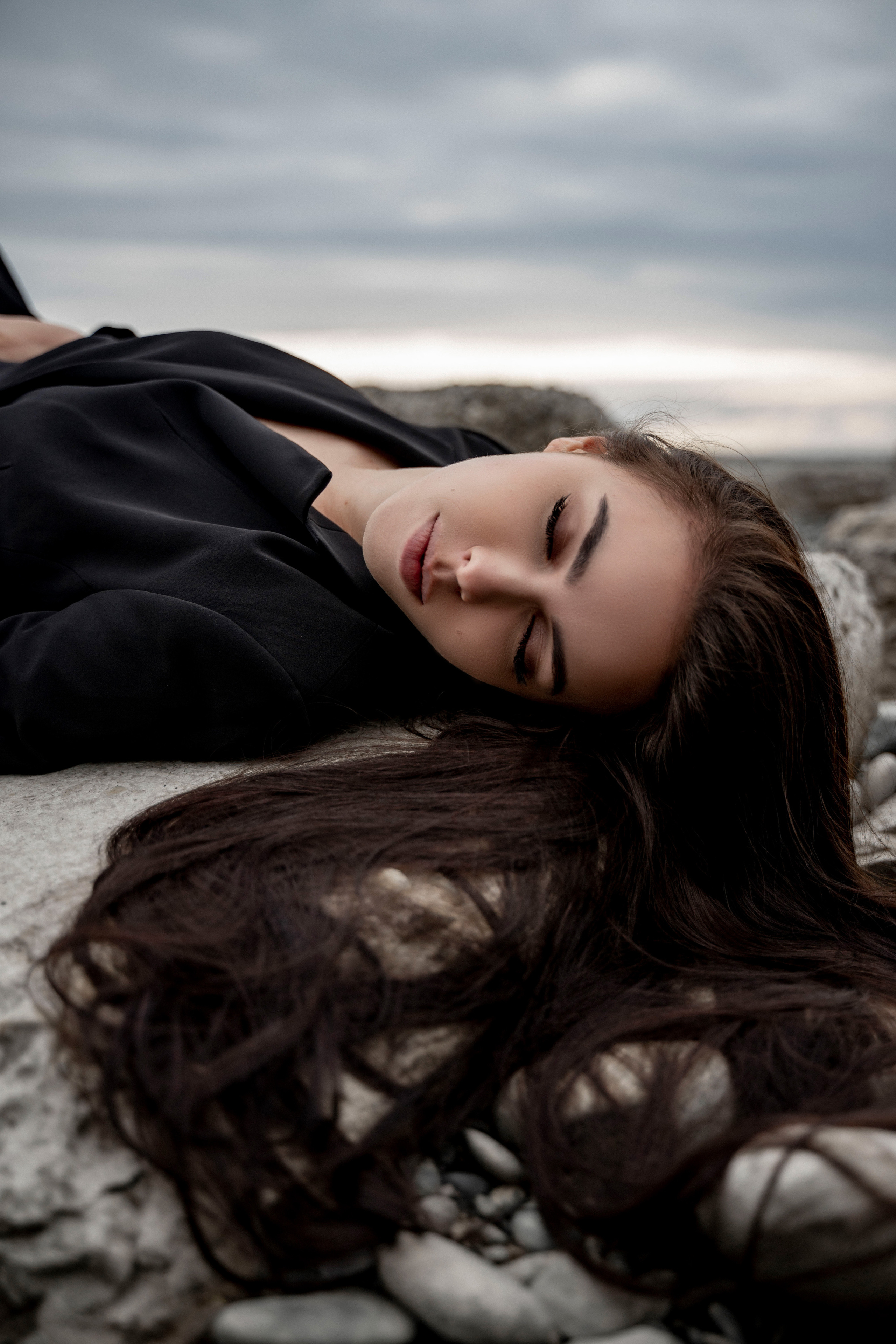 Стильная фотосессия на берегу моря. ФОТОГРАФ OXANA OXX