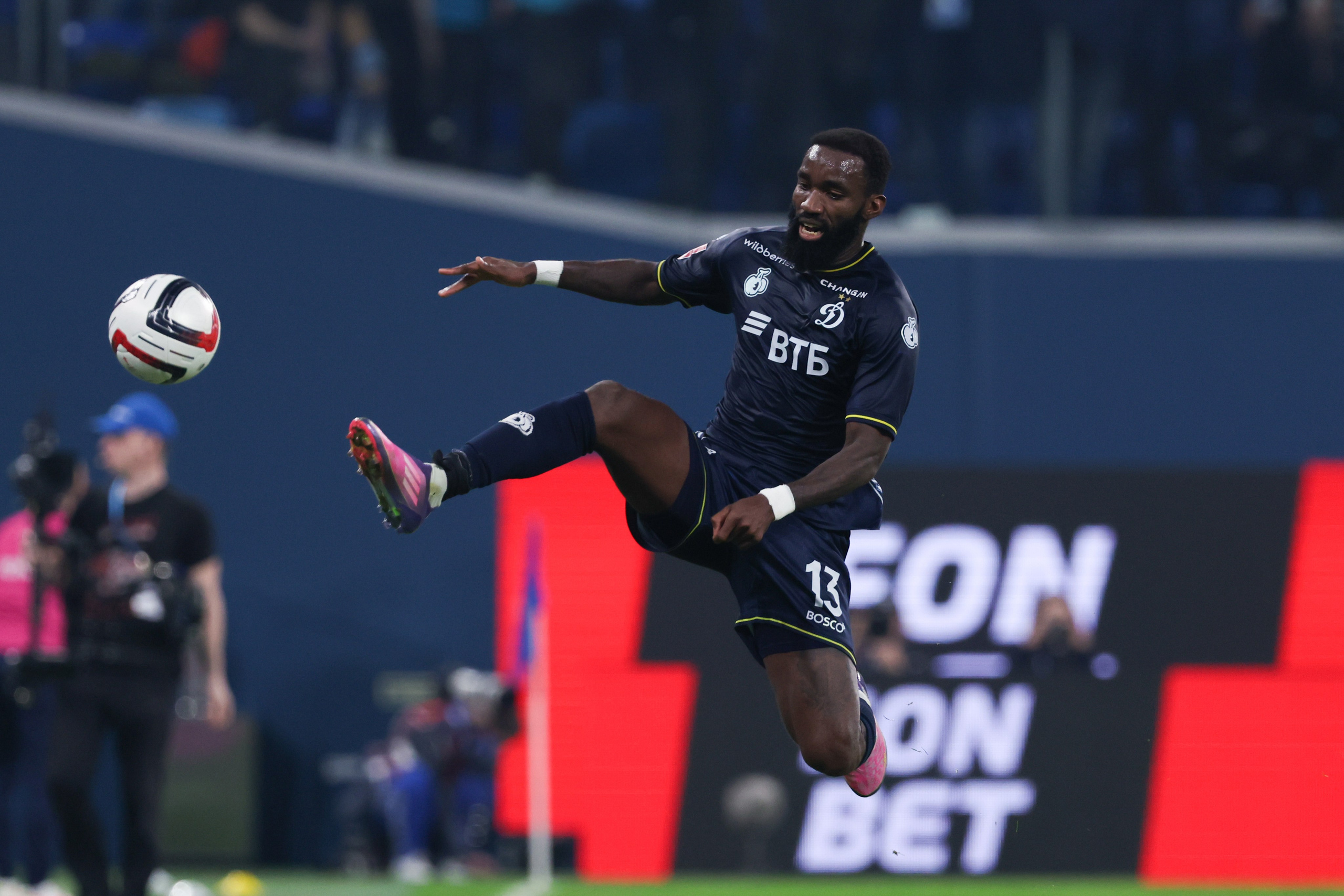 ФК «Зенит — ФК «Динамо» Москва 05.11.2025. Спортивный и репортажный фотограф Антон Тереханов