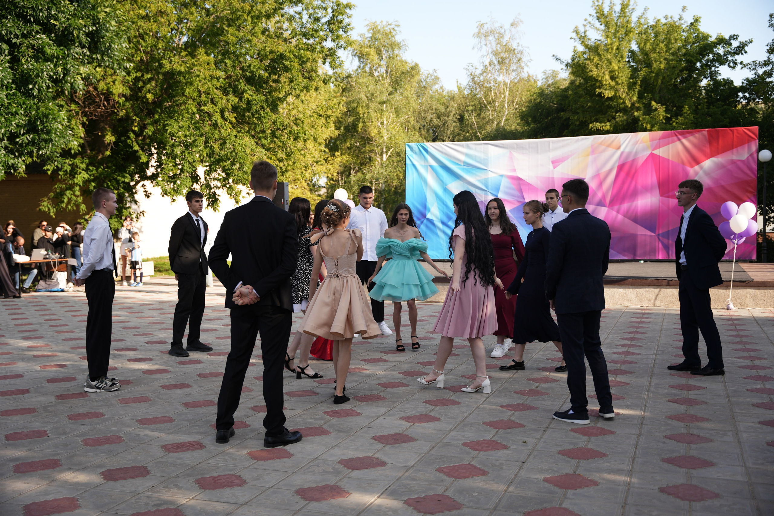 Выпускной в парке. Ольга Плаксина фотограф в Саратове