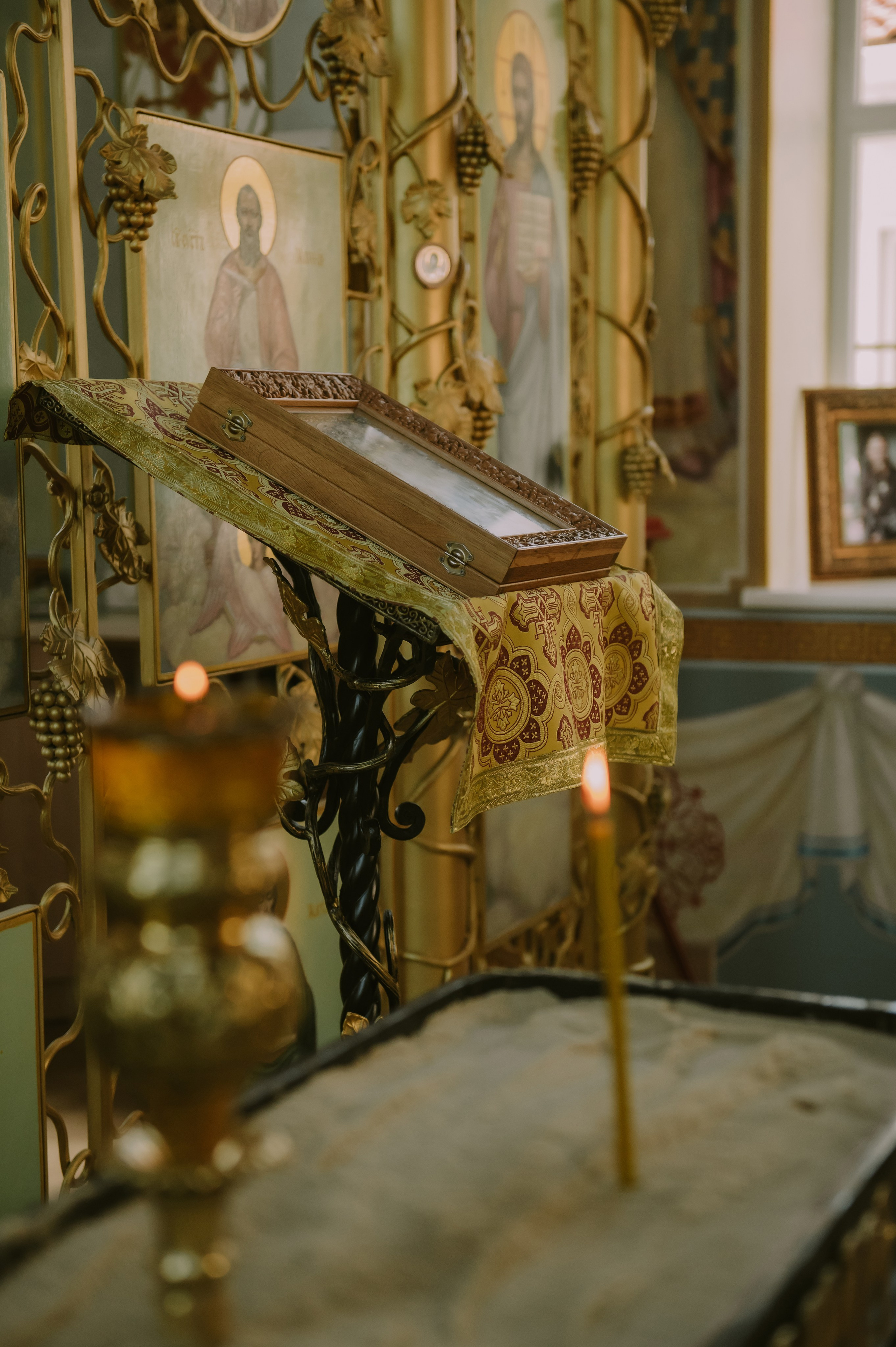 Храм святого апостола Андрея Первозванного. Свадебный, женский, семейный фотограф в Севастополе Юлия Мошенко