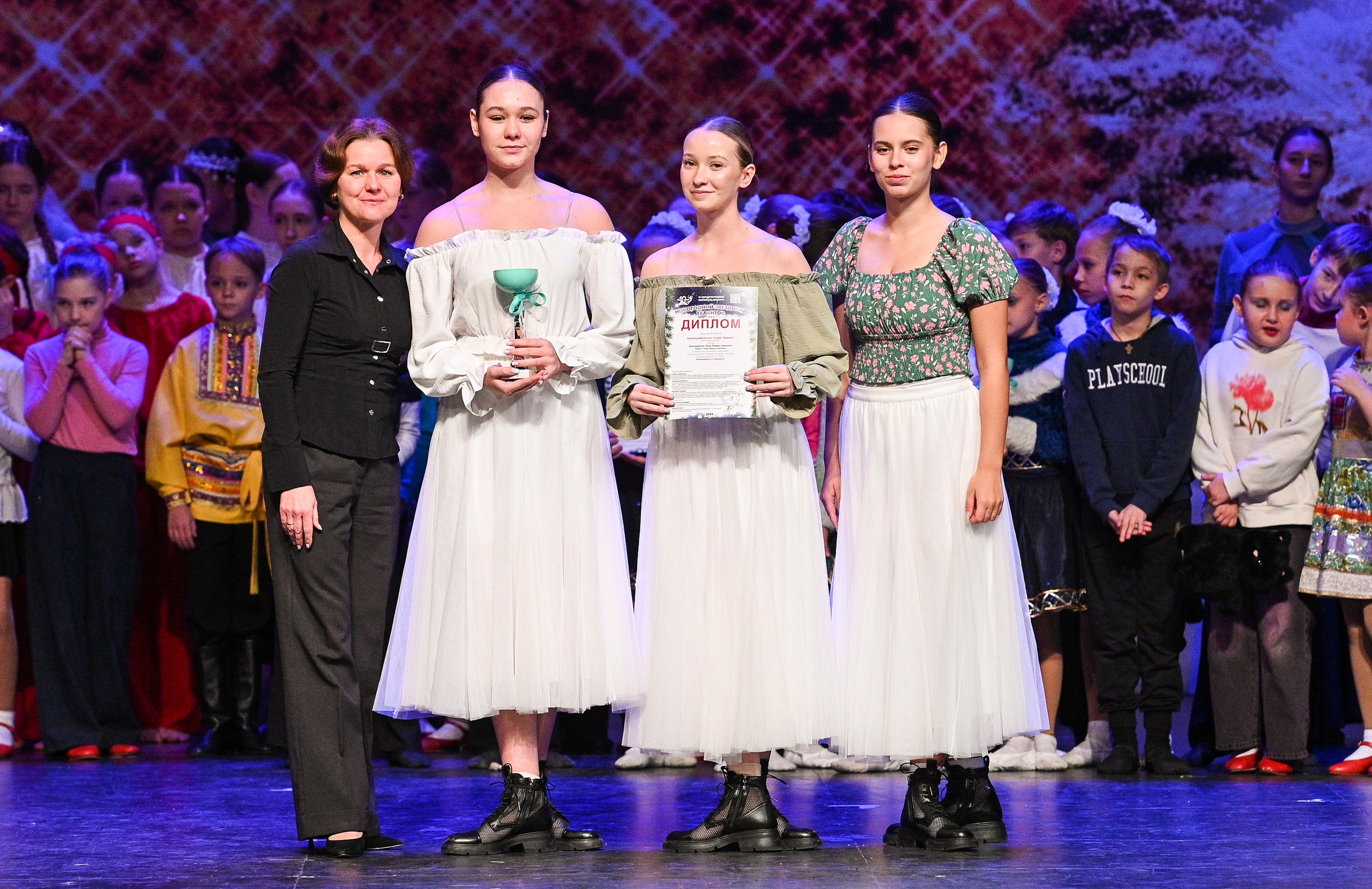 14.11.2024 «Новогодний Звездопад Талантов» Фестивальное движение «Шаг к мечте» г. Москва. Медиастудия Фото Концепт