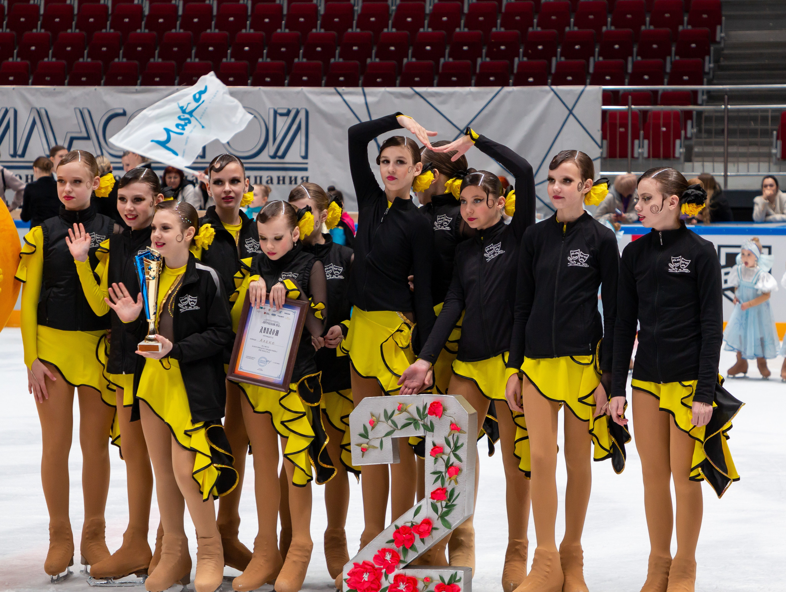 VII Ежегодный фестиваль массовых танцев на льду и фигурного катания «Петровский лёд» Санкт-Петербург 2024. Репортажный фотограф в Москве