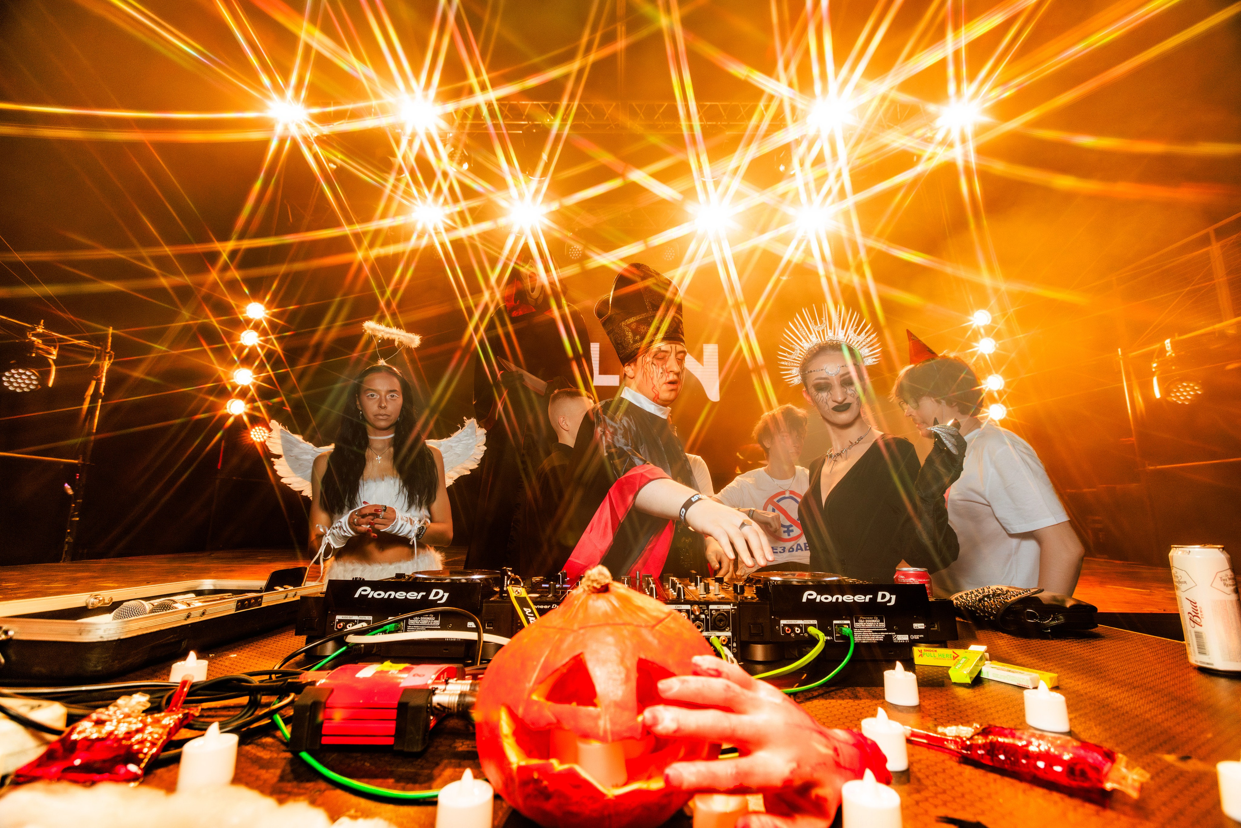 Стая | Halloween. Репортажный фотограф Екатеринбург | Яркий, качественный репортаж | Концерты, клубы, репортаж, праздники, корпоративы