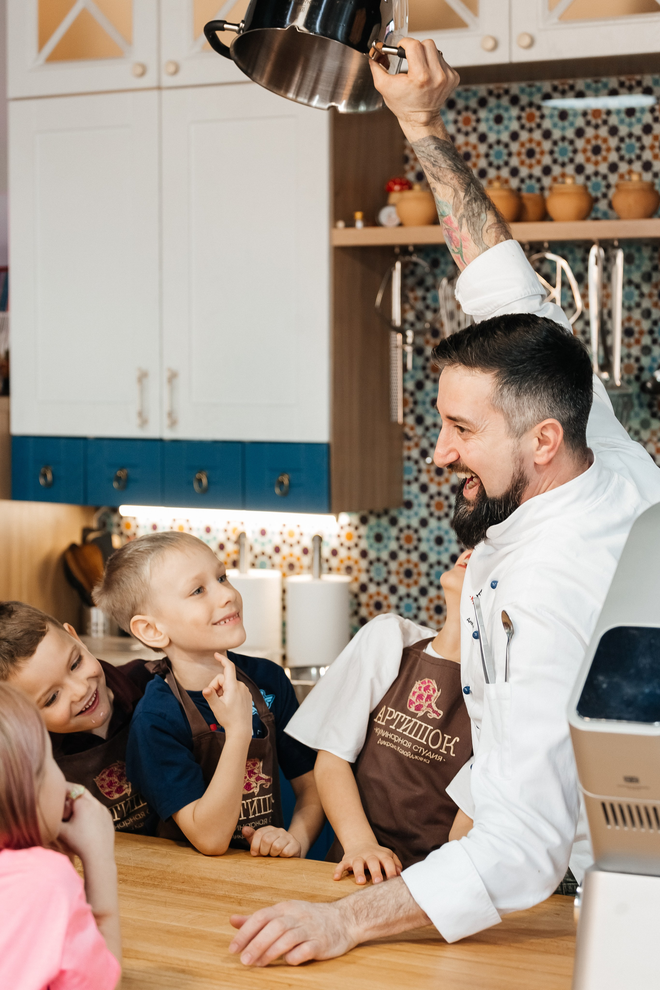 Детский мастер-класс в «АРТиШОК». Фотограф Кемерово | Сергей