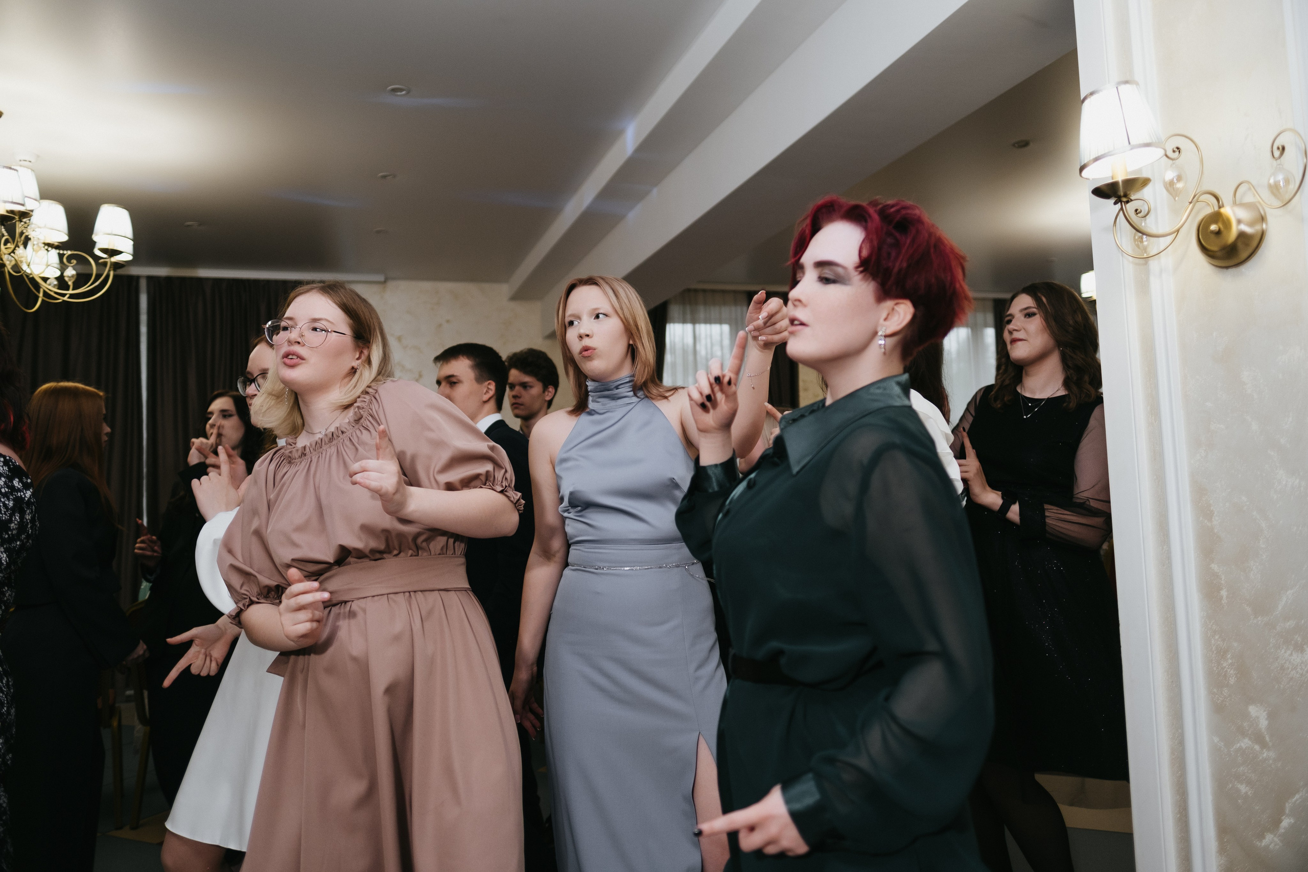 Выпускной 11 класс школы № 30. Свадебный и репортажной фотограф Денис Ожигин в Краснодаре и Краснодарском крае