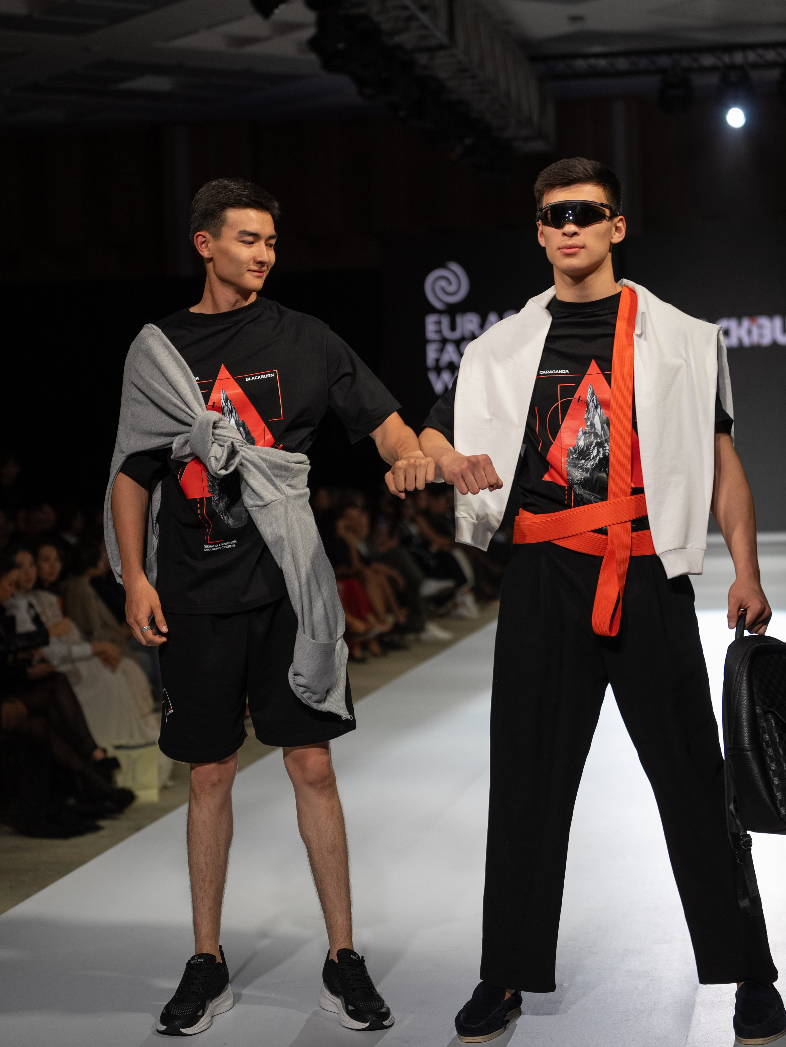EURASIAN FASHION WEEK BlackBurn. Сайт Алматинского НЮ АРТ, будуар и фэшн фотографа Дениса Карпенко
