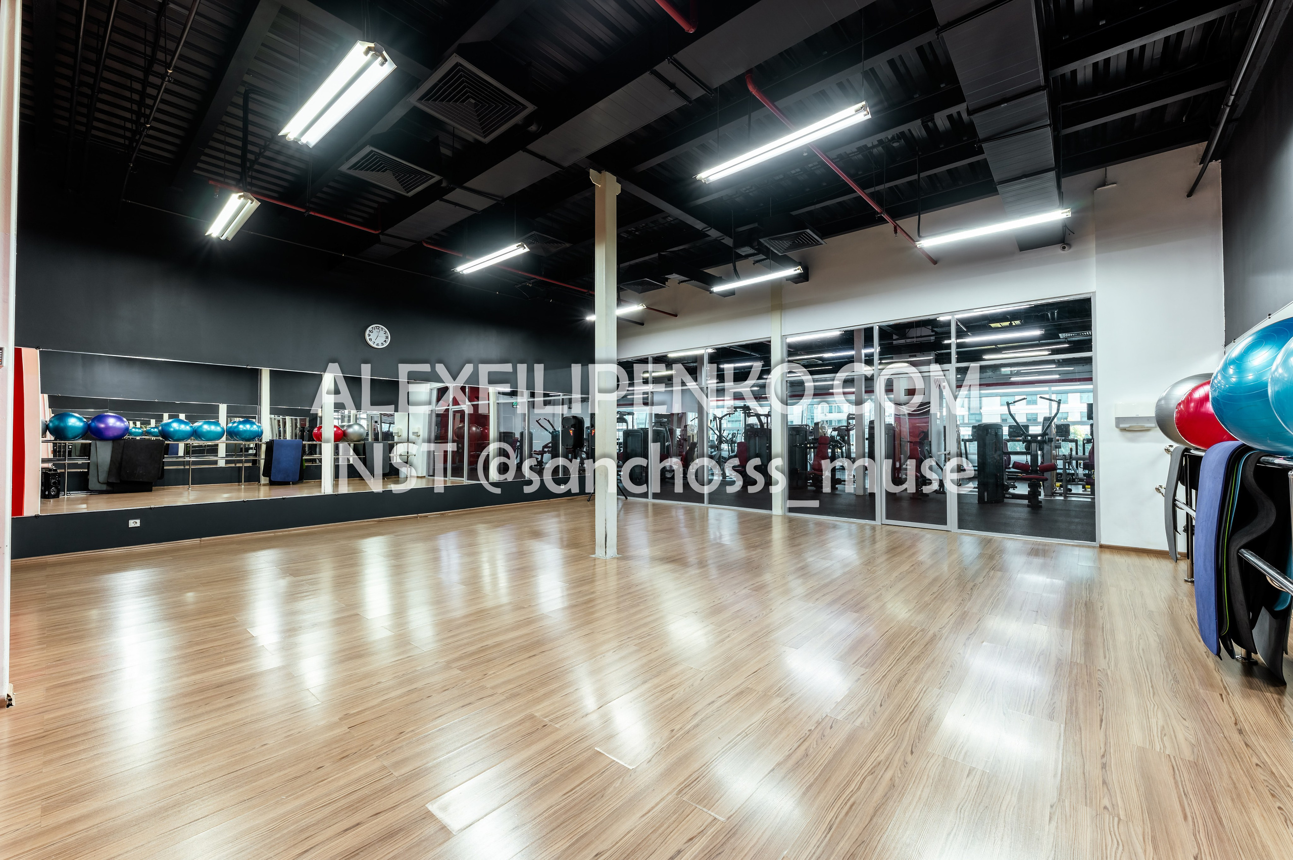 WORKOUT Достык 18. Фотограф интерьера недвижимости и архитектуры в Астане