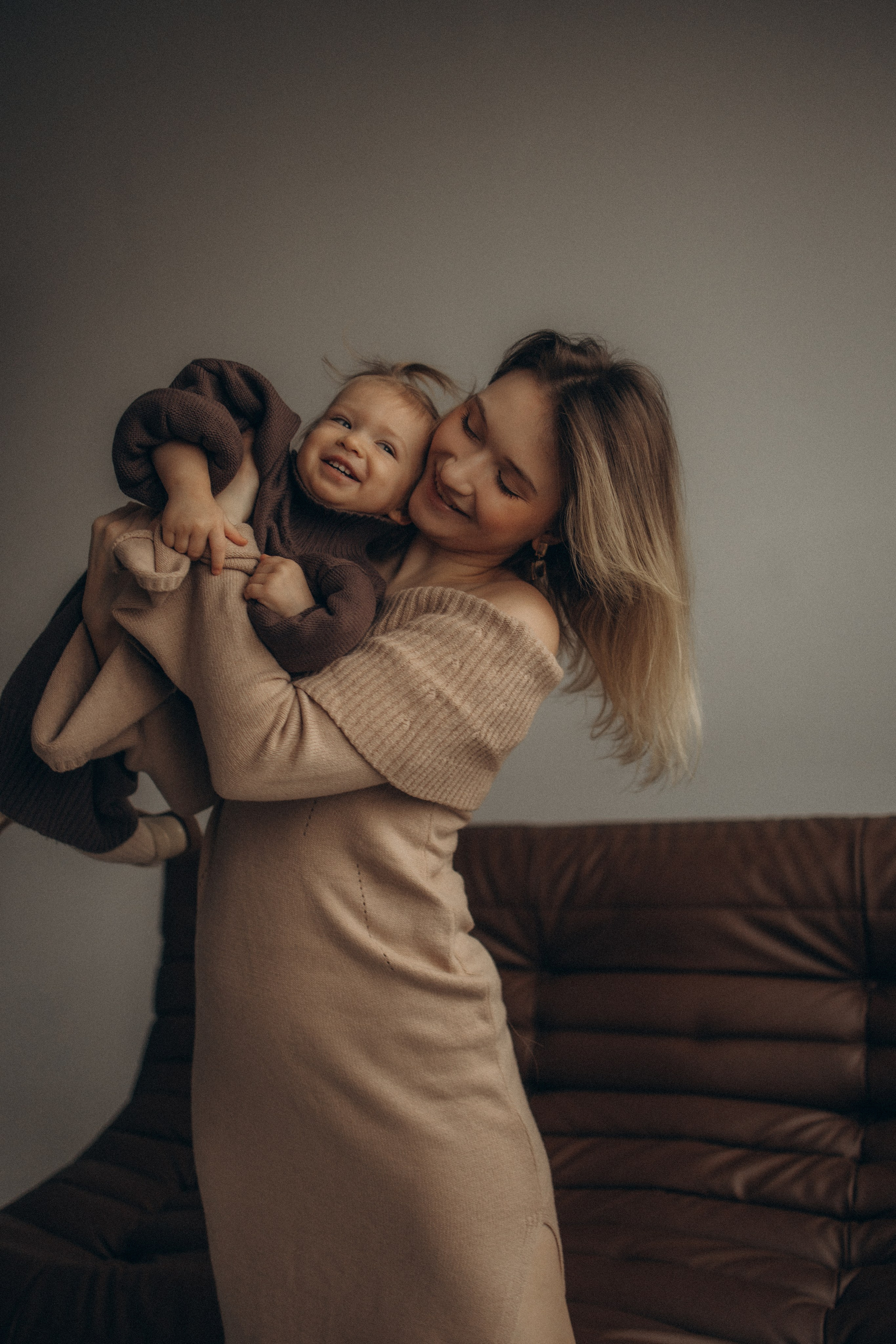 Алена и Сонечка. Фотокарточки о вас и о большой любви!
