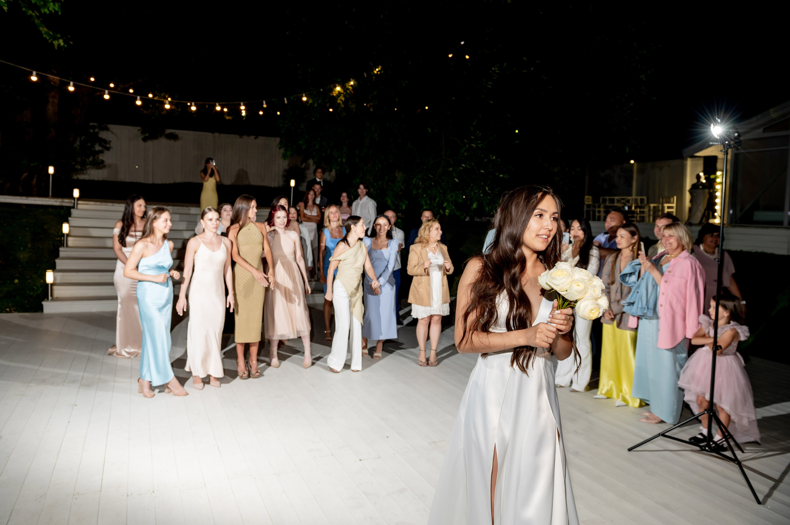 Классическая свадебная фотосессия Аины и Антона по самым красивым местам для свадебной прогулки в Санкт-Петербурге. Портретный, семейный и свадебный фотограф в Санкт-Петербурге и в Пушкине Ширяев Денис