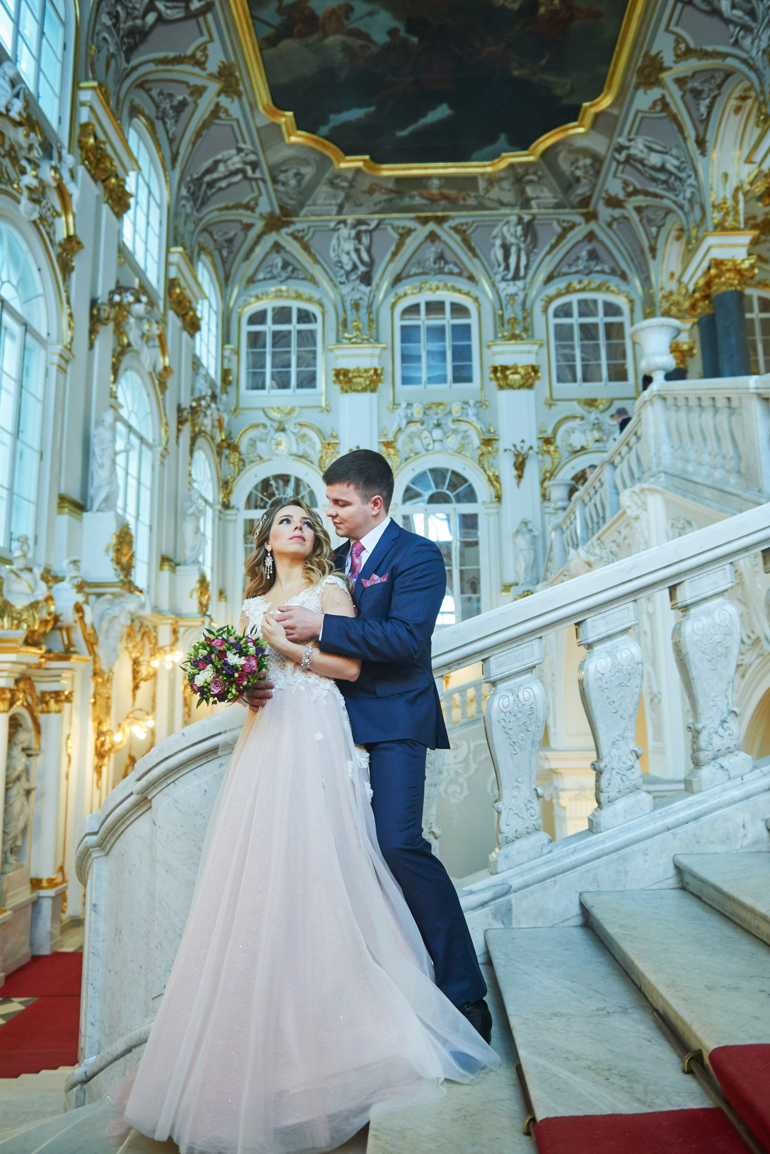 Елена и Иван (зимняя свадебная прогулка у Михайловского замка и фотосессия в Эрмитаже). Портретный, семейный и свадебный фотограф в Санкт-Петербурге и в Пушкине Ширяев Денис