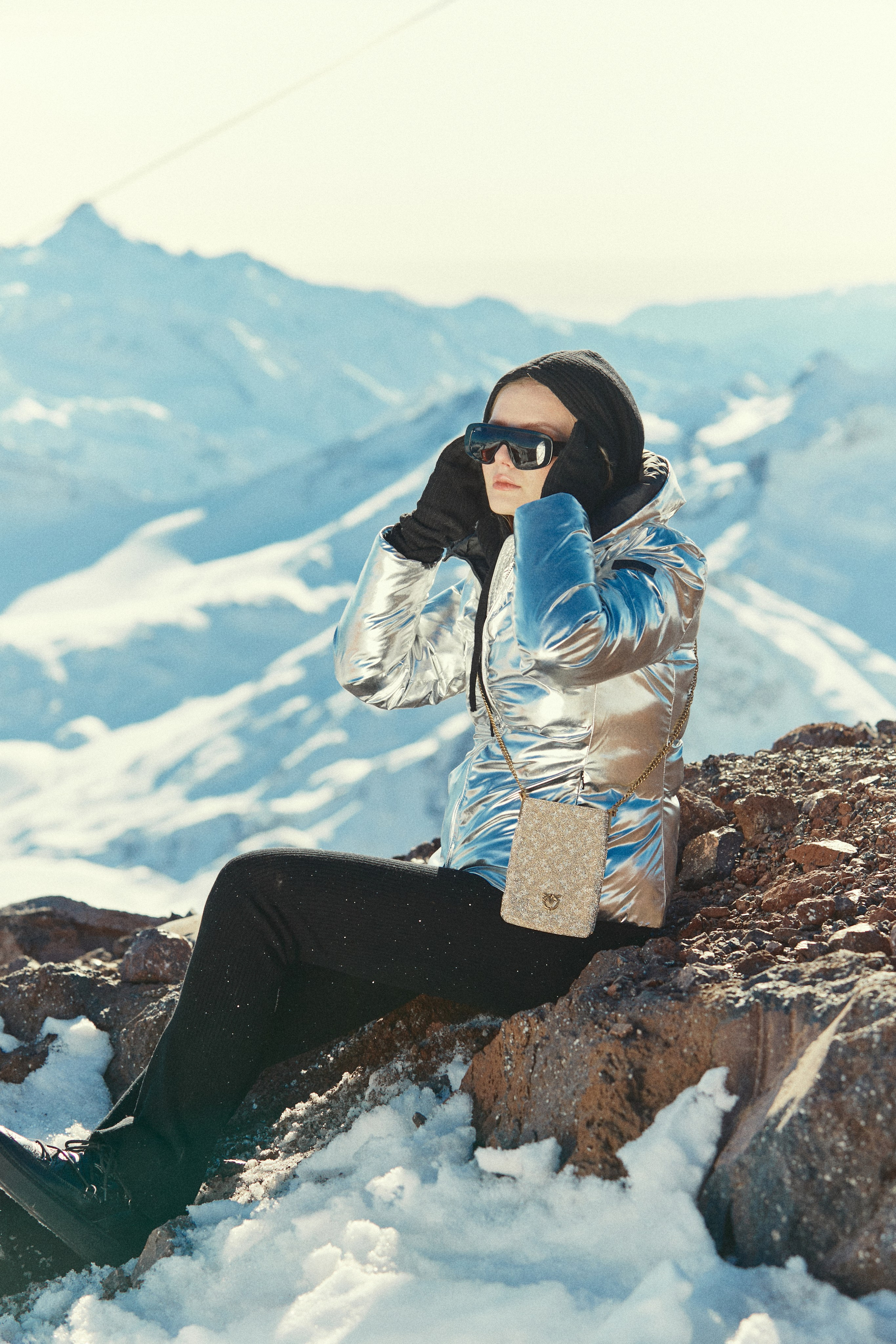 Съемка для бренда одежды в горах под ключ. Фотограф Продюсер в горах КБР / Москва  Нальчик Горы