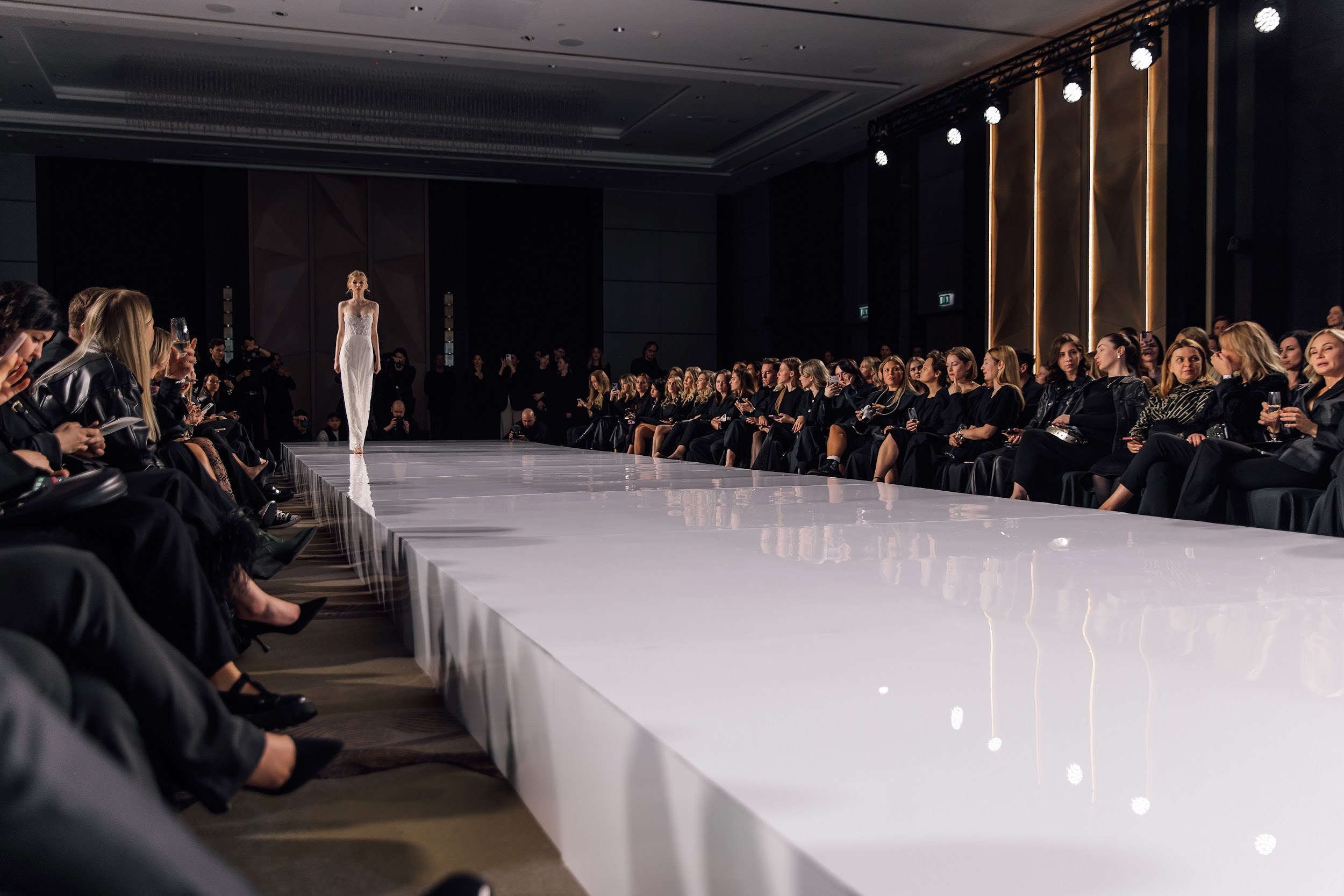 VISION. Любовь Чуляева — свадебный фотограф в Москве и Европе