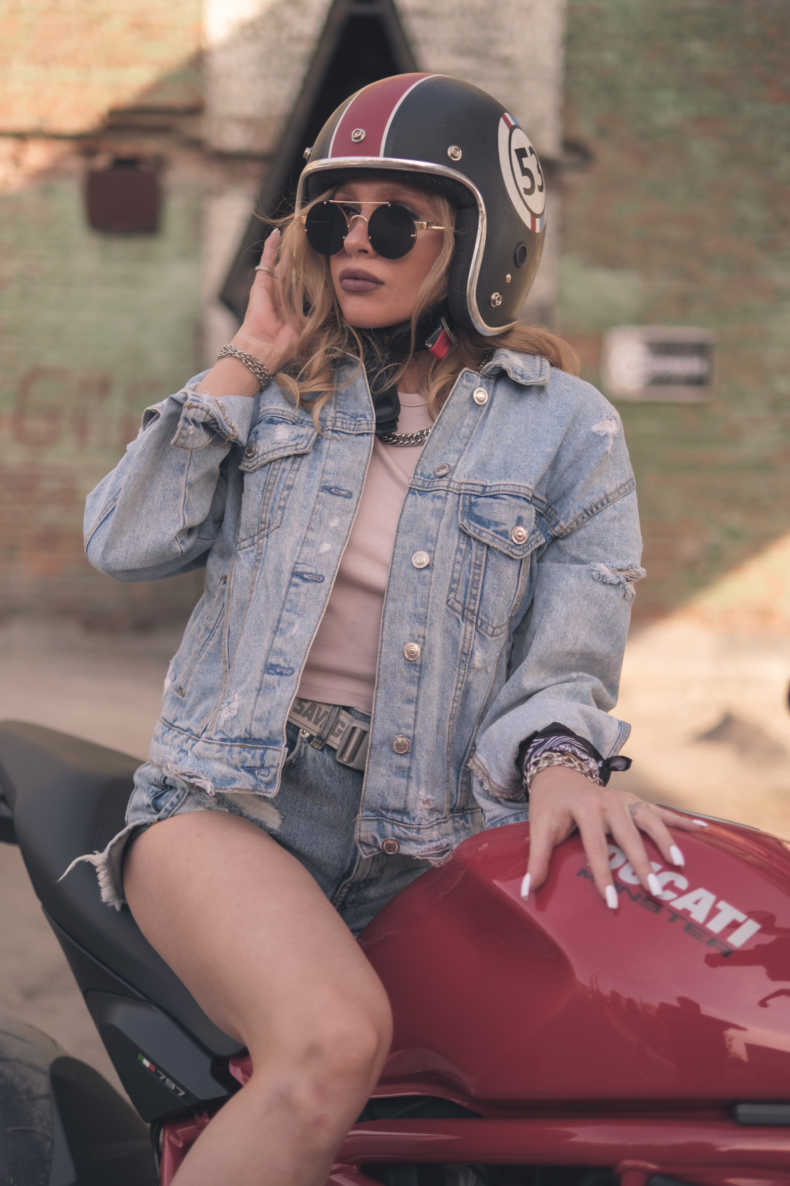 Shadow. PHOTOGRAPHER romanoff-egor