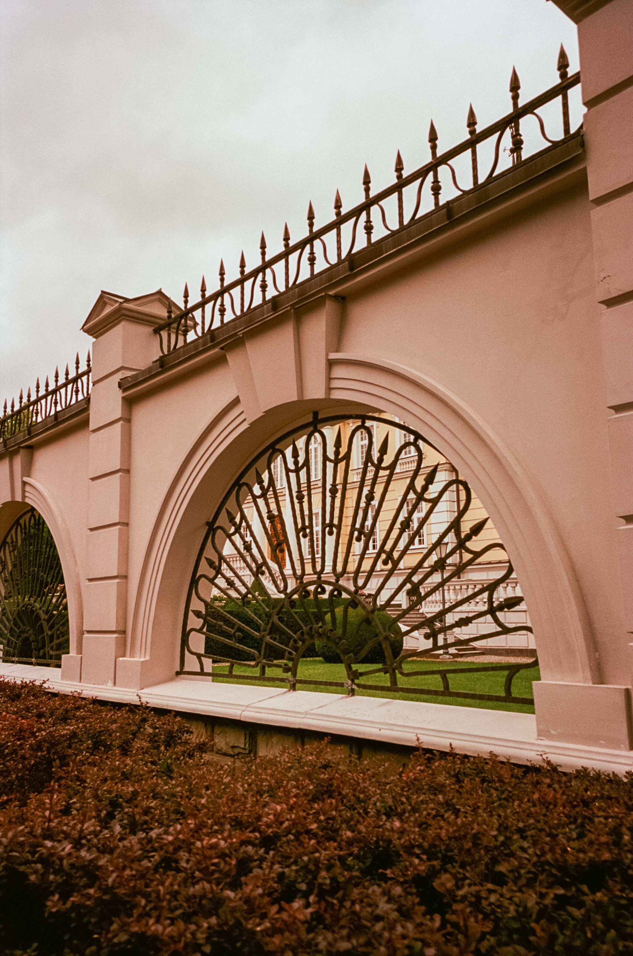 Калининград. Верхнее озеро, Safe Coffee и кафе Толстой. Фотограф-документалист Мария Осокина