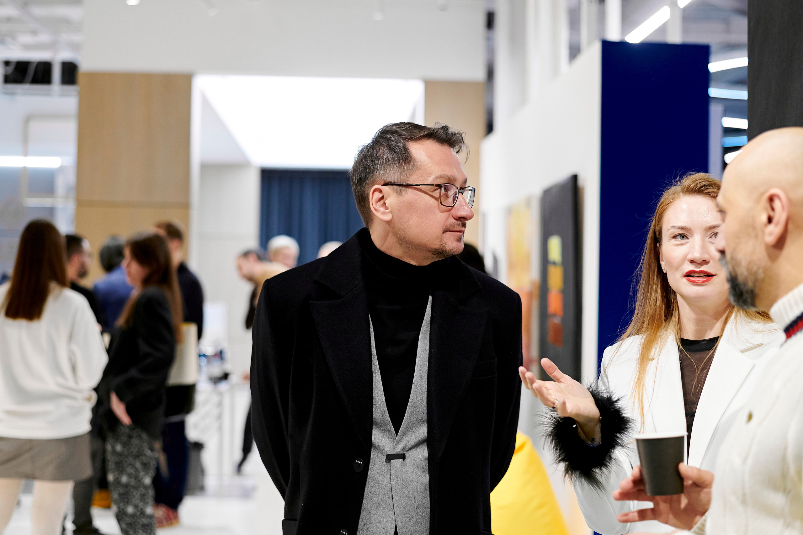 The Holst. Выставка Юлии Остапенко. Фотограф Постольник Дарья