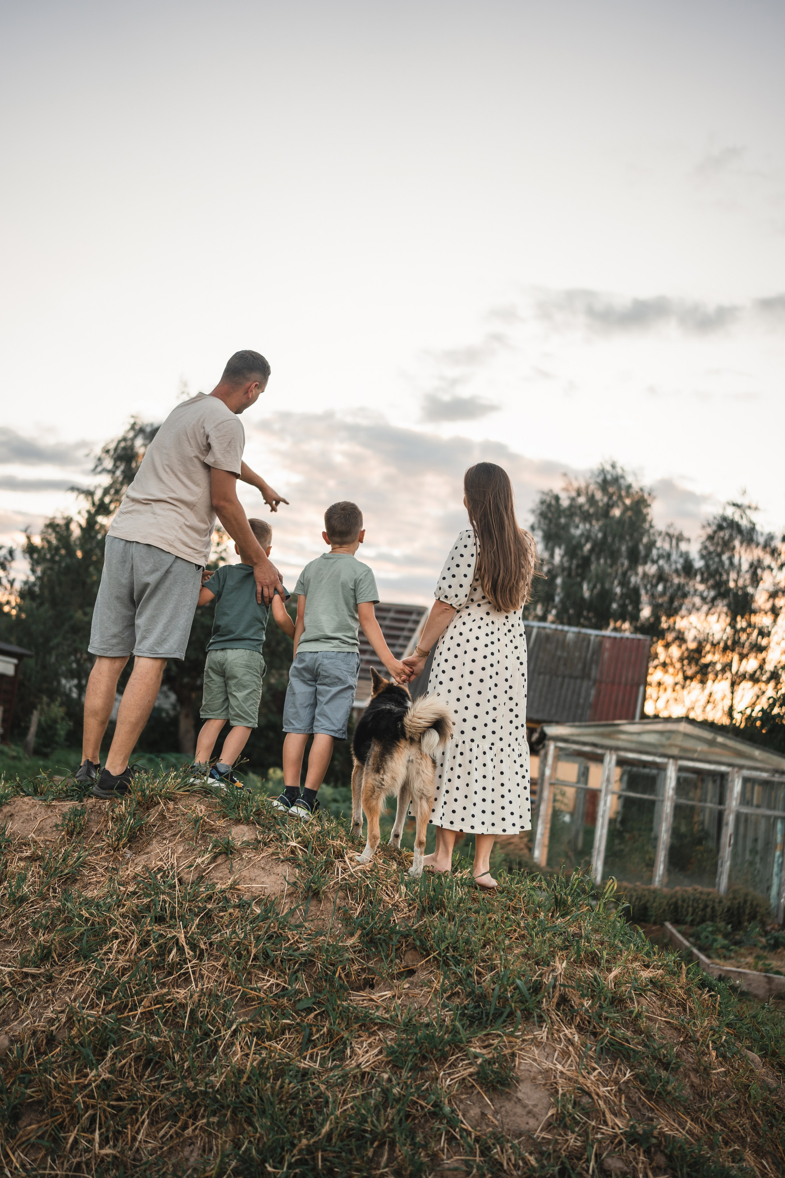 СЪЕМКА НА УЧАСТКЕ. Семья Юлии. Фотограф Марта Козел. Гродно, Беларусь