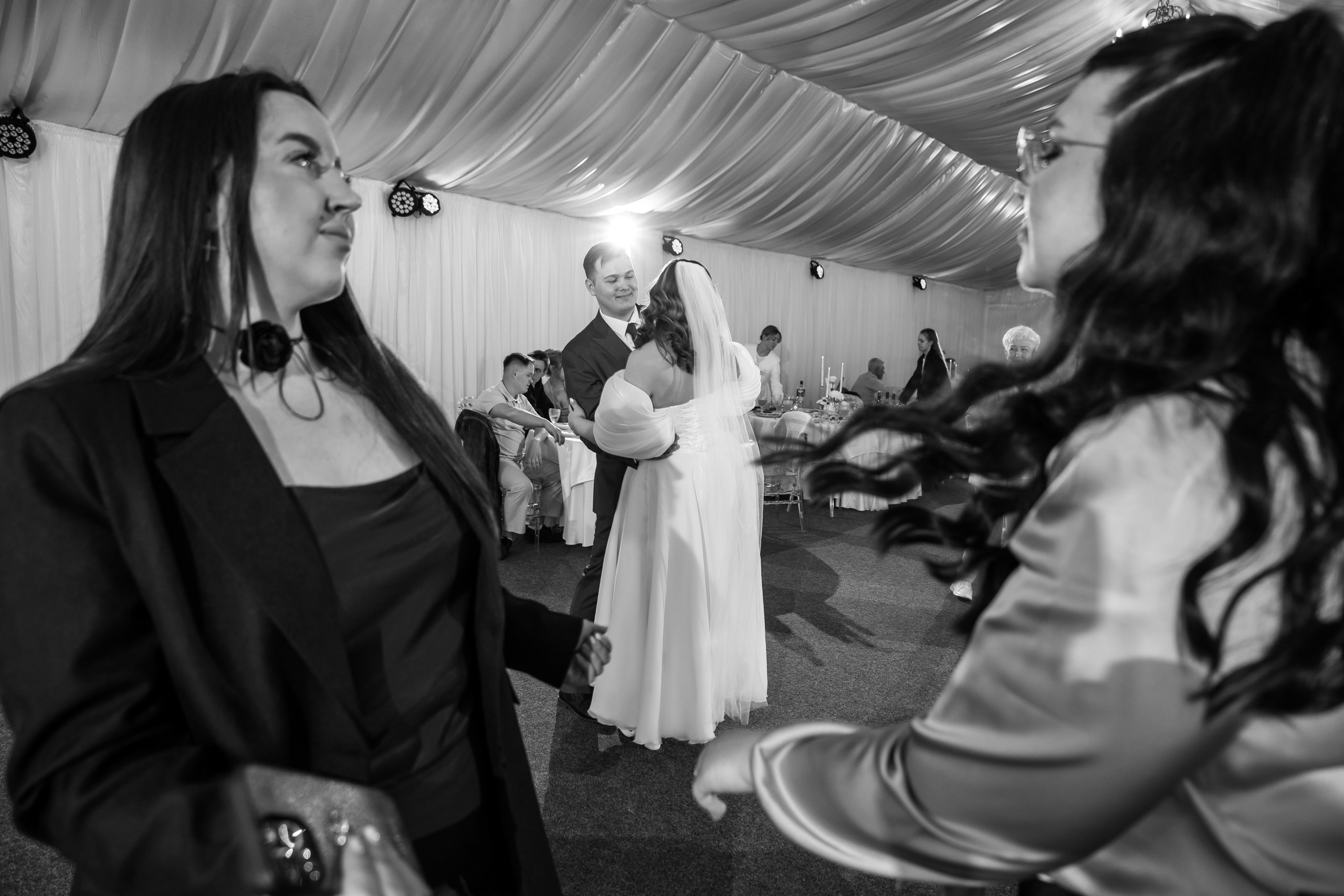 А | А. Любовь, танцы и котики 🐾. Свадебный фотограф Настя Шелл г. Череповец