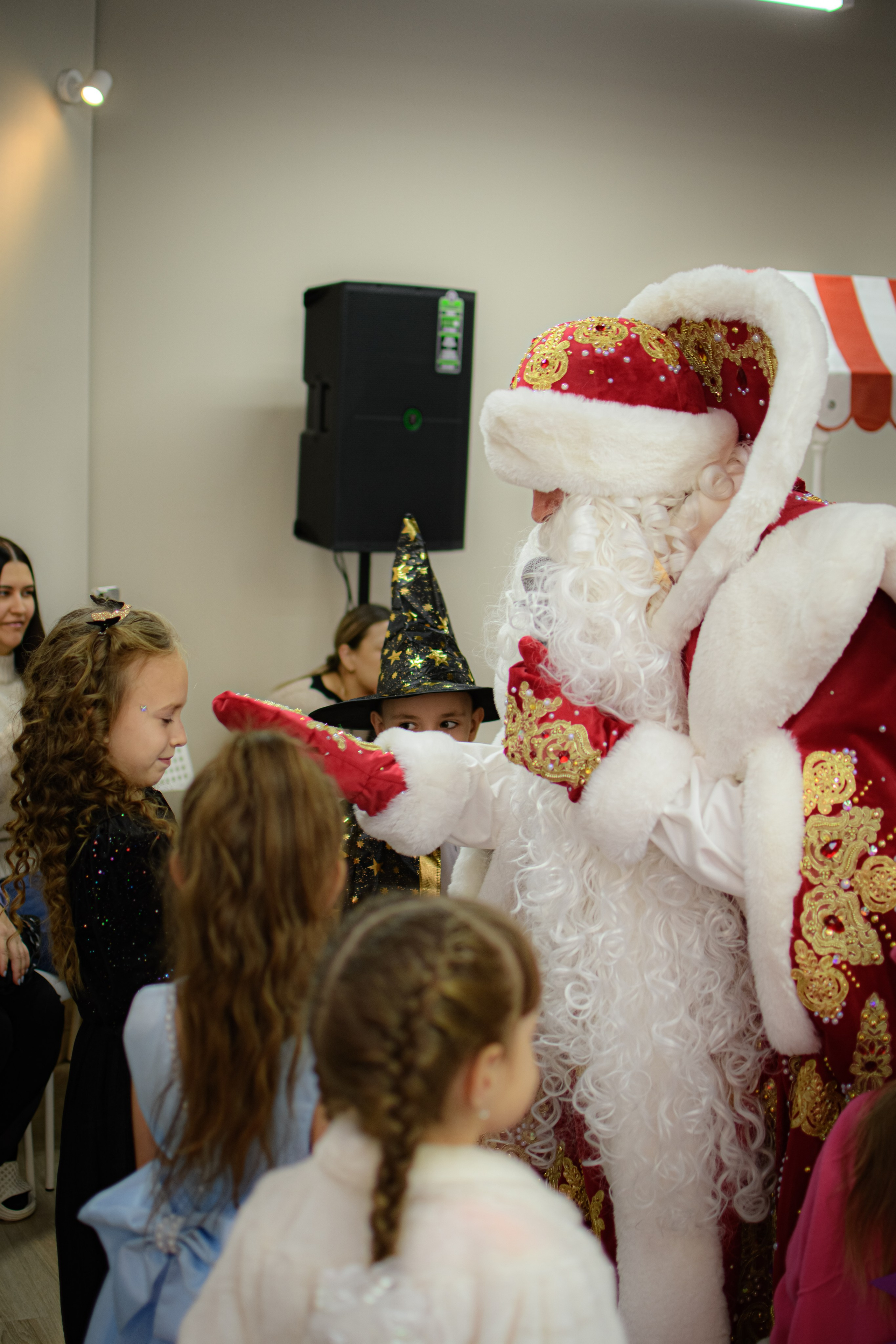 HAPPY NEW YEAR. Photokarish