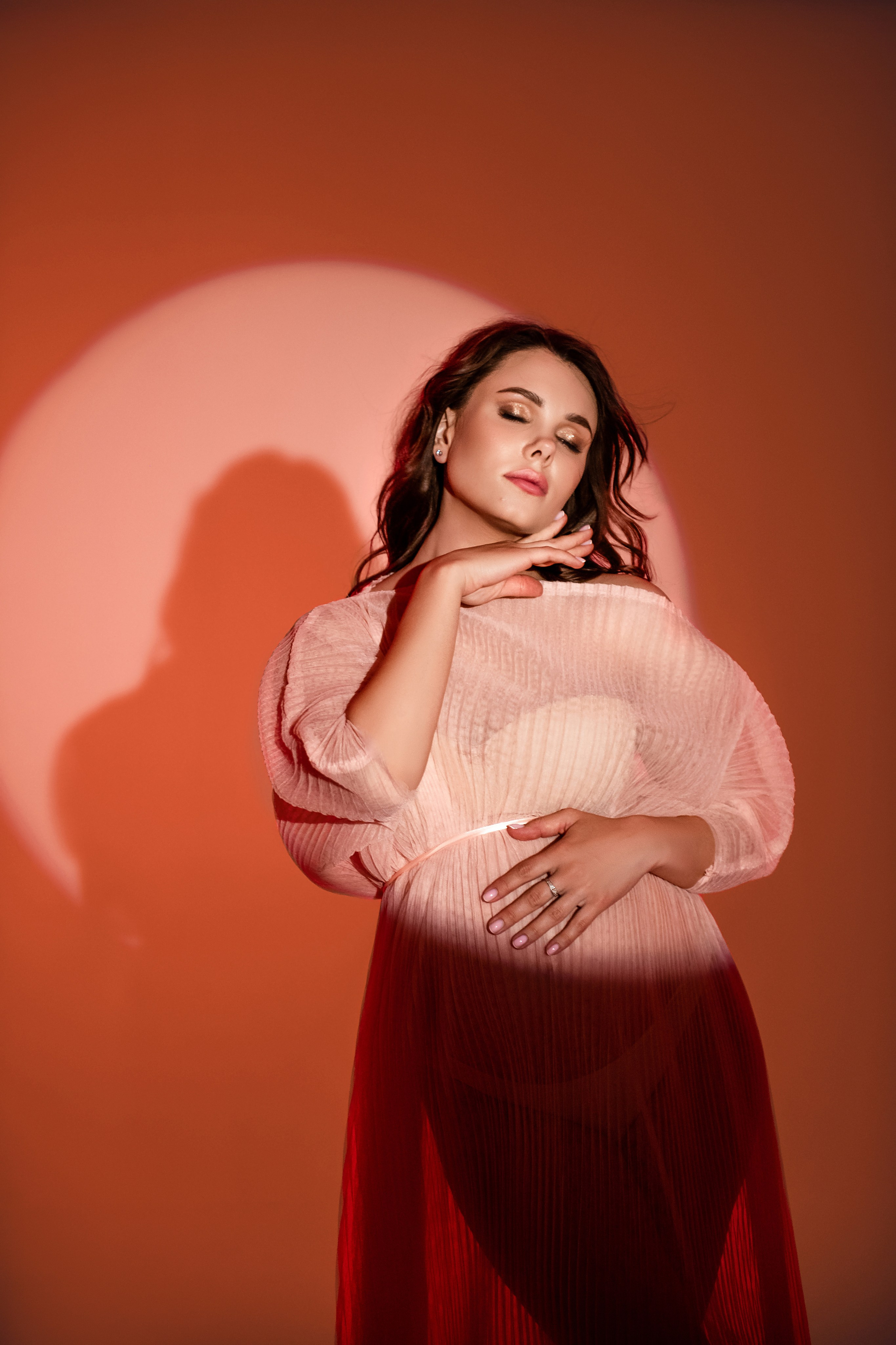 Туника персиковая (универсальный размер). Фотограф Анна Качан