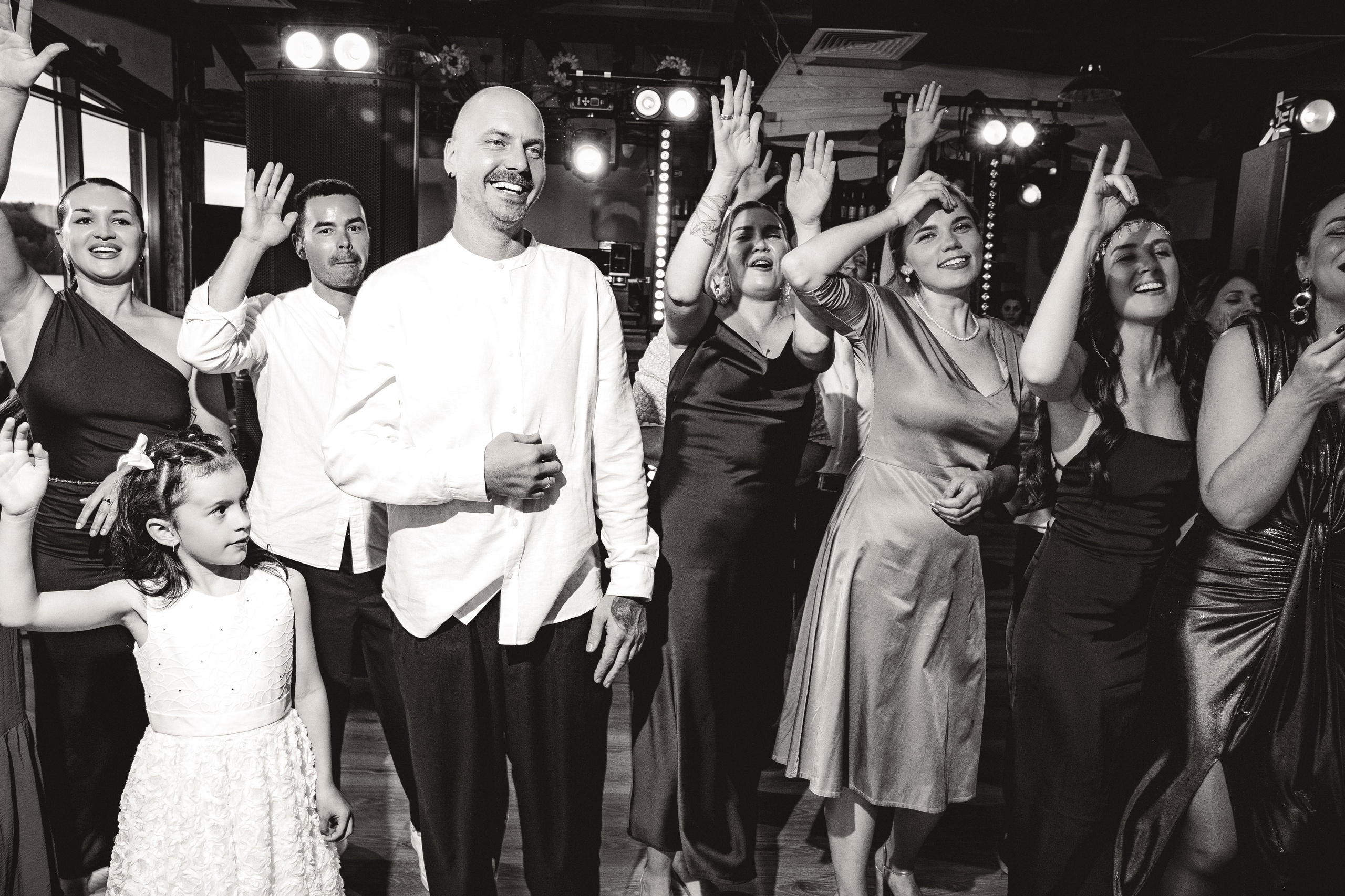 V&N. Свадебный фотограф в Иваново Гитарина Черняева