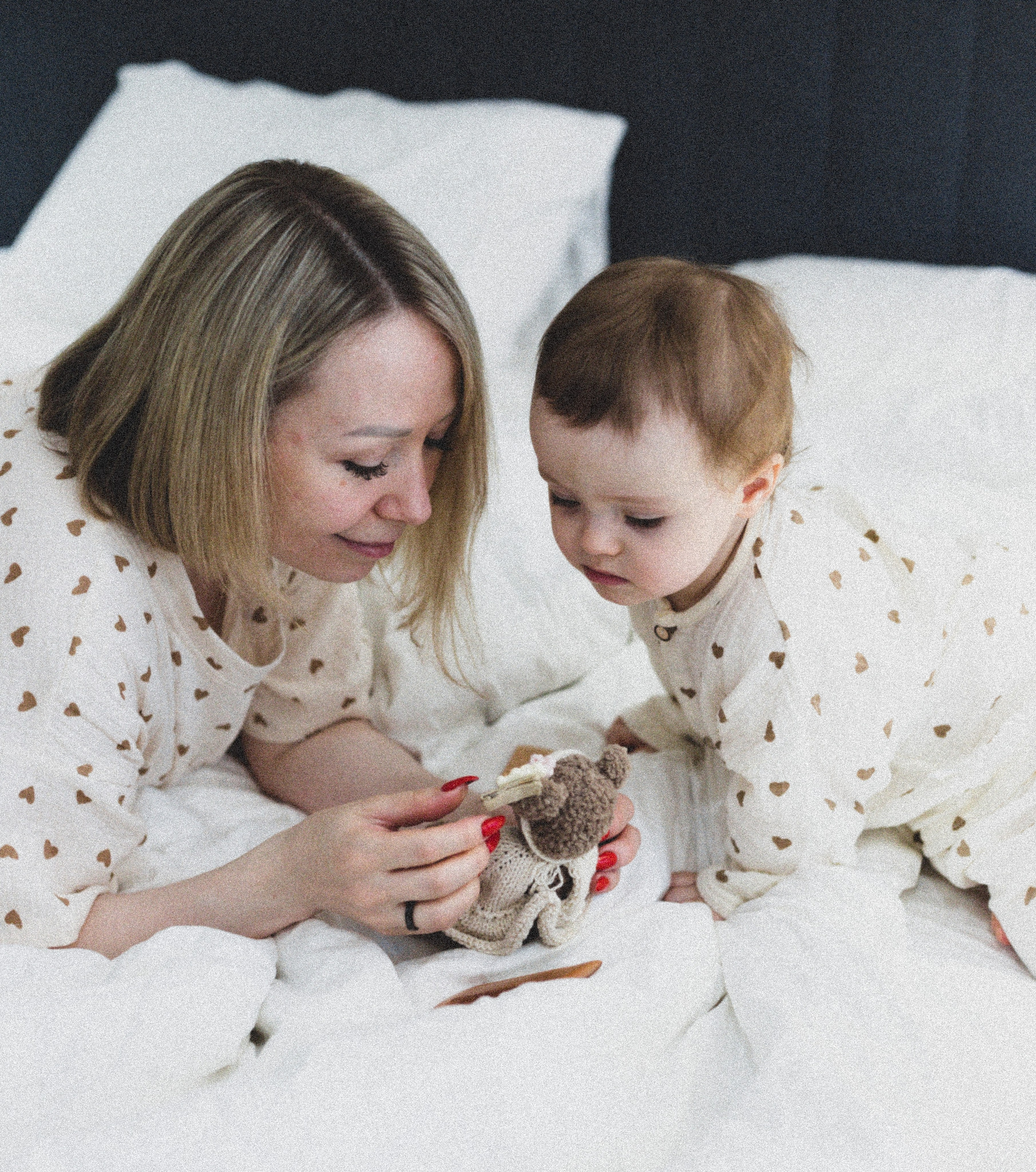 Мама и малыш lifestyle. Фотограф беременных и новорождённых в Краснодаре