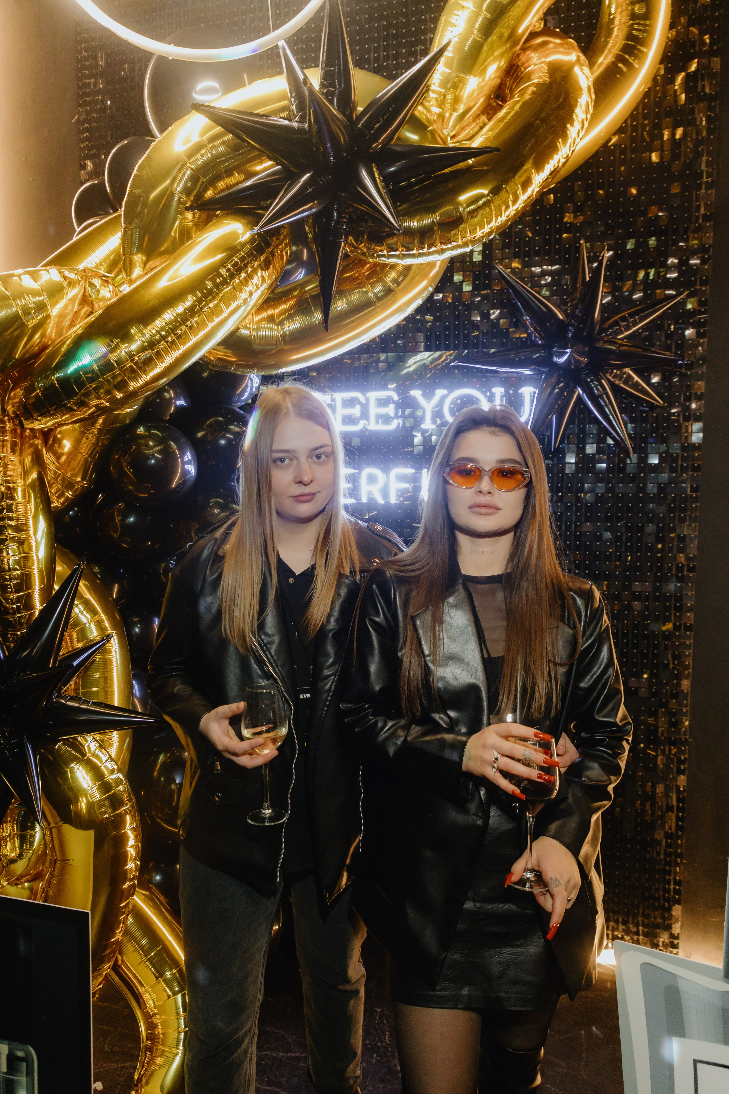 See `You Perfume. Фотограф в Москве и Санкт-Петербурге Дарина