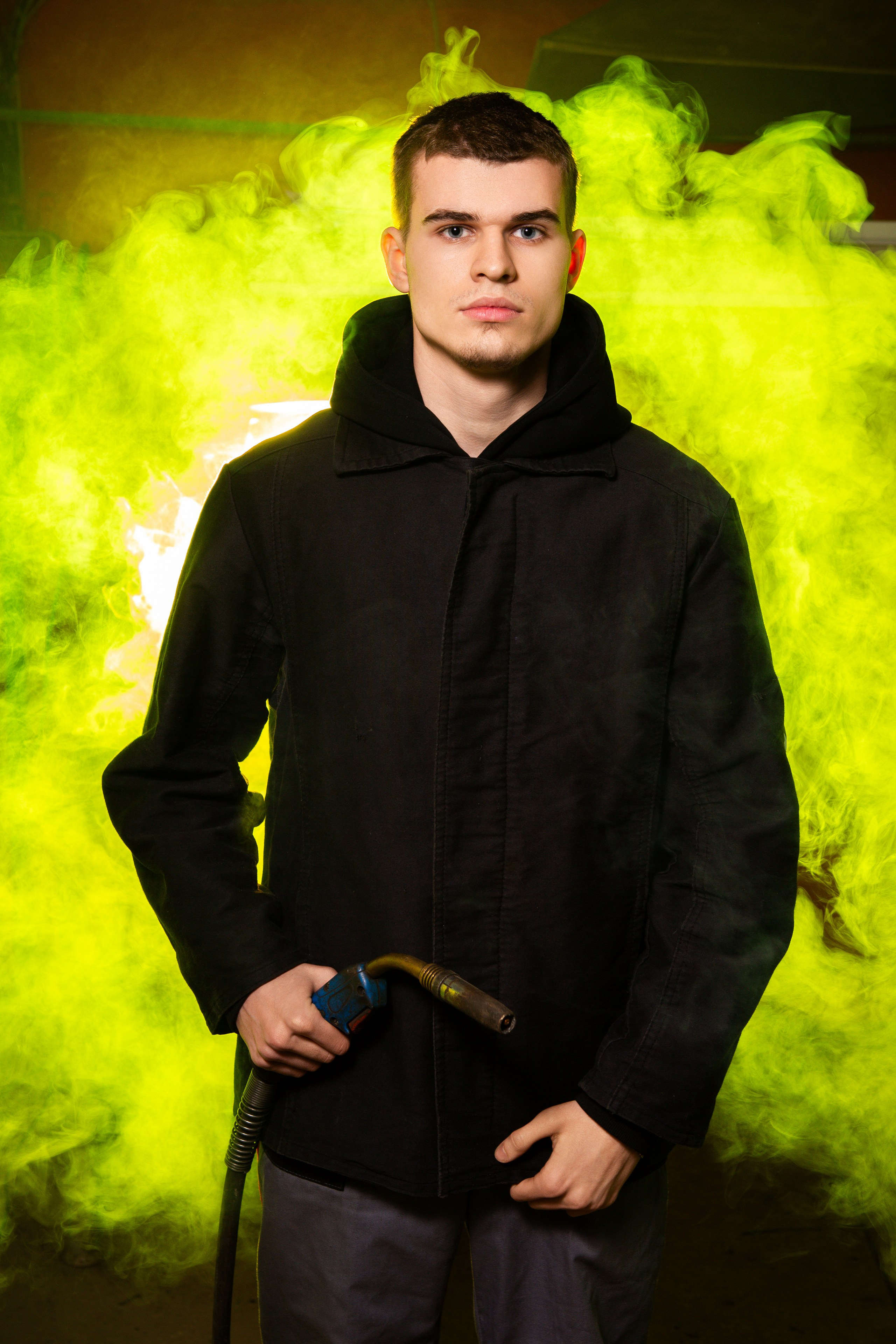 Портретная Фотосессия в Цеху для Выпускников Сварщиков | Твой Альбом Мценск. ТВОЙ АЛЬБОМ / ТВОИ ПРАВИЛА