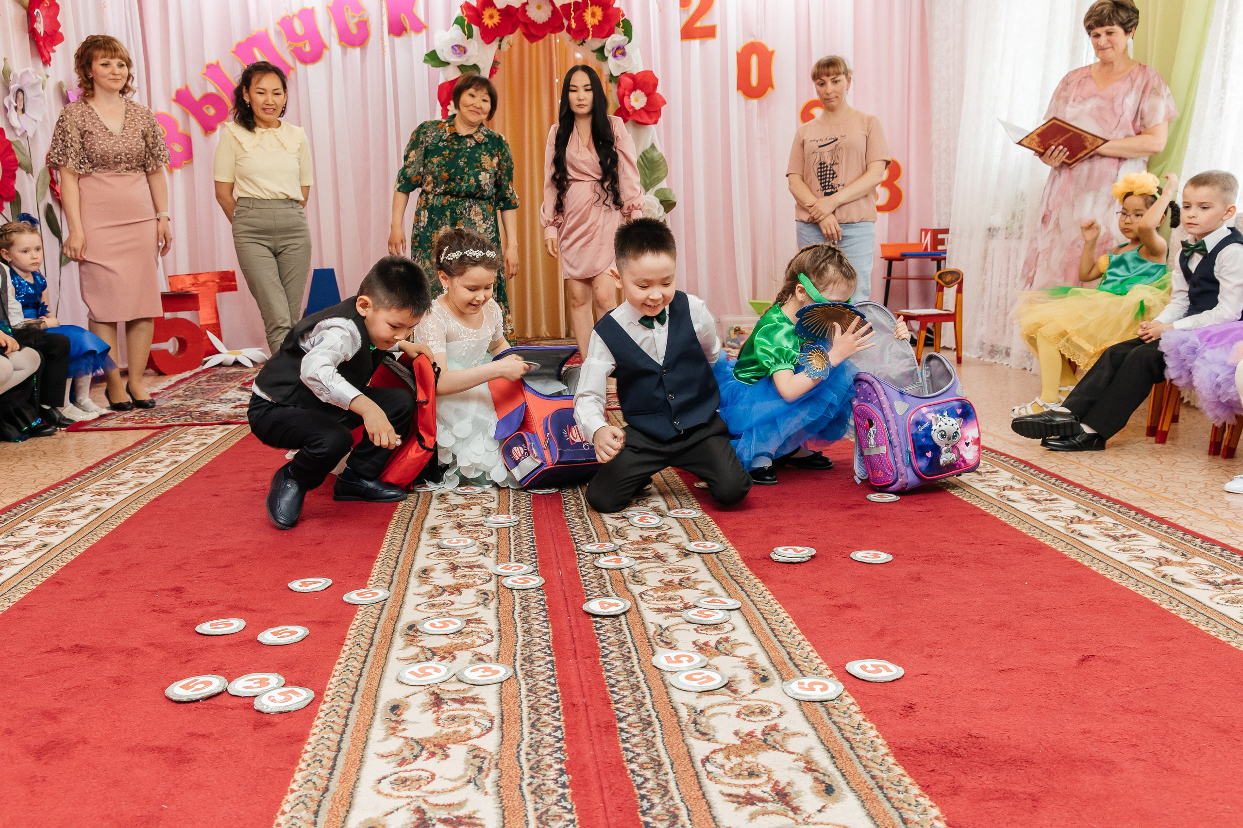 Выпускной Солнышко 2023. Воронистая Анастасия. Фотограф Якутия, Томпонский район